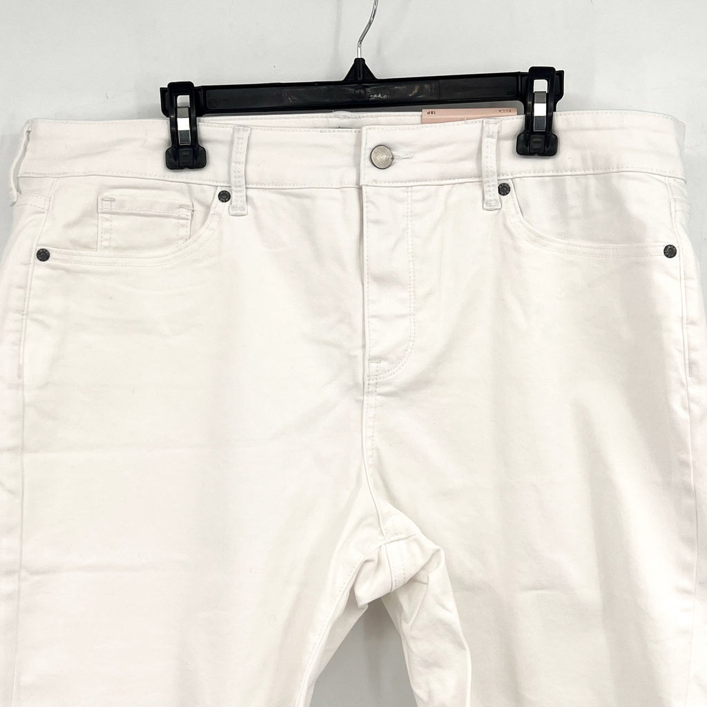 NYDJ Womens Ella Denim Shorts Size 18 PETITE Optic White 8" Inseam NWT