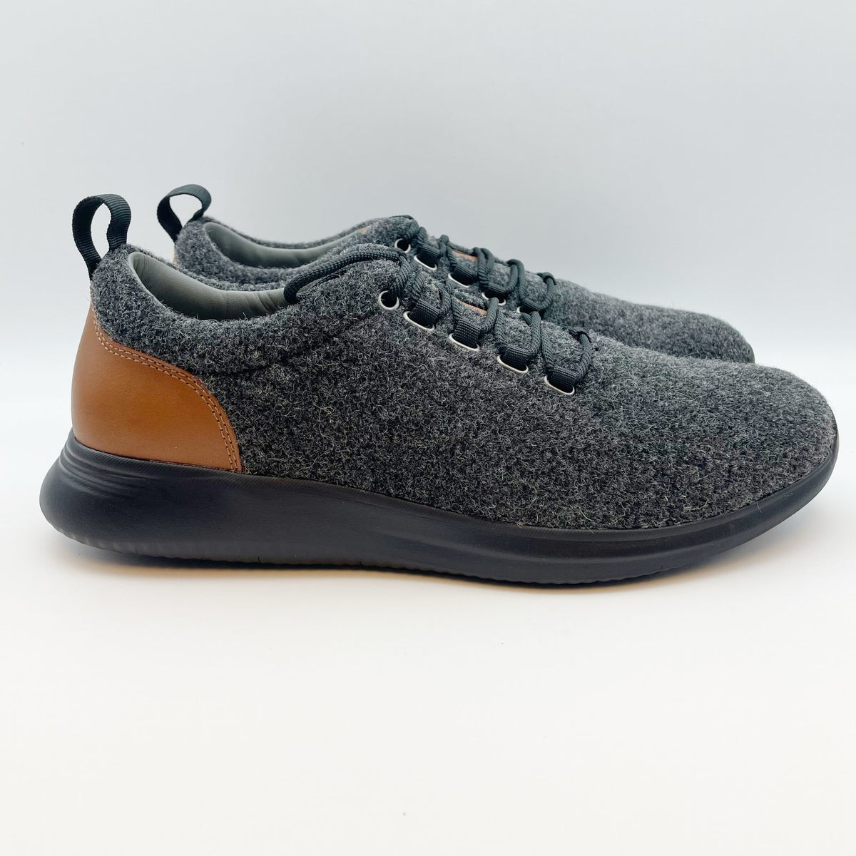 Johnston & Murphy Mens Amherst U-Throat Sneakers Size 10 M EU 43 Grey Wool NIB