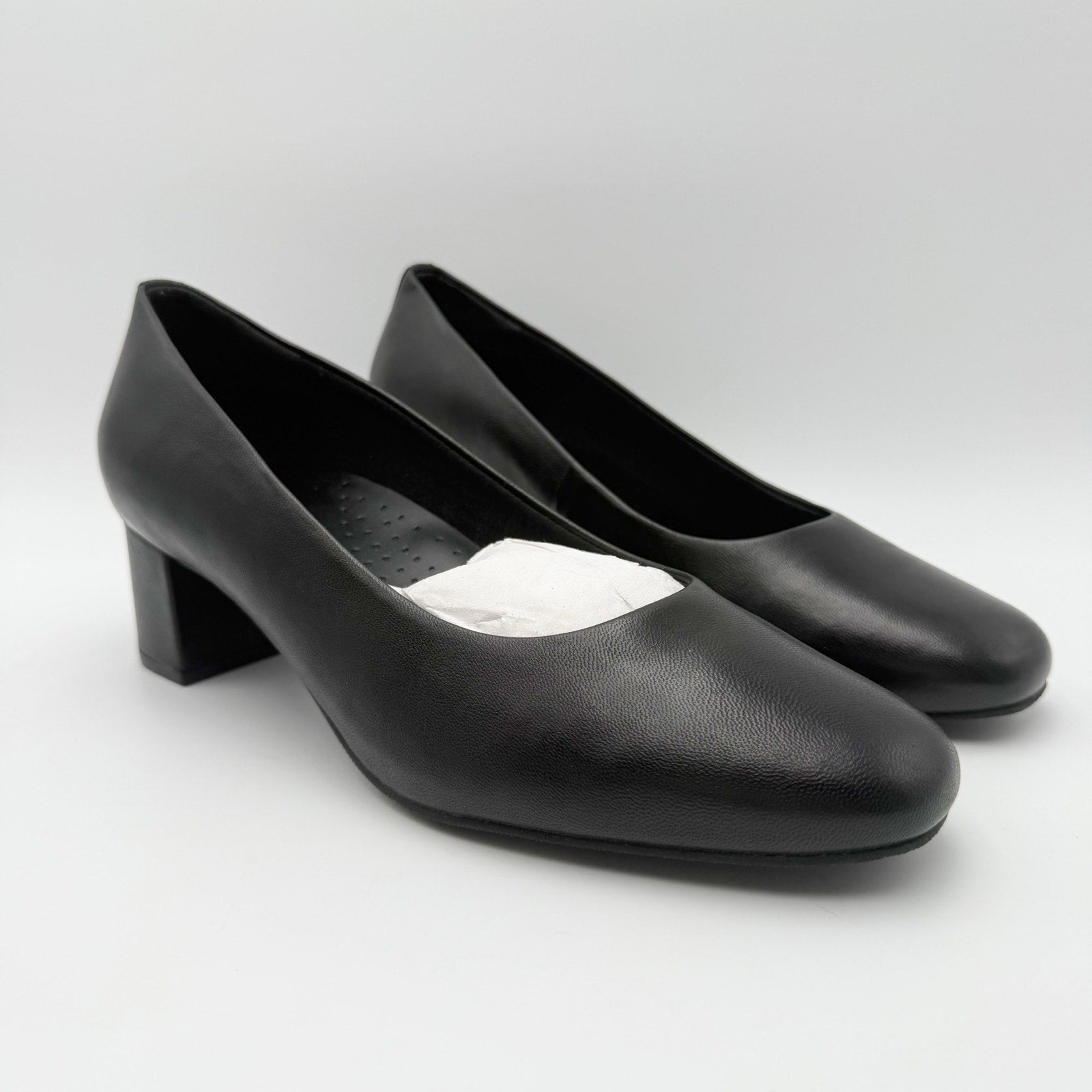 Trotters Womens Daria Pumps Size 9 WW Black Leather Heels NIB