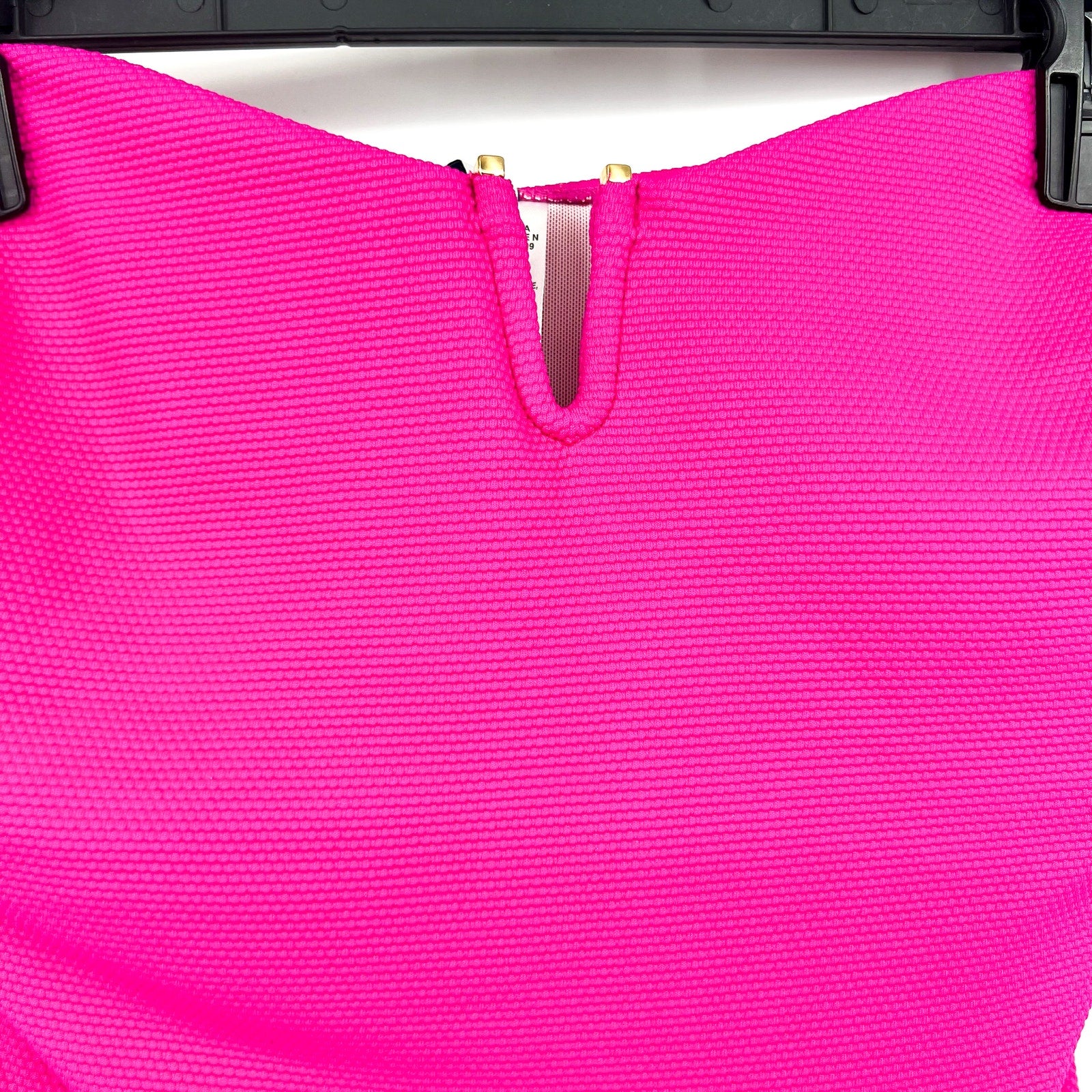 TOMMY BAHAMA Island Cays One-Piece Swimsuit Size 8 Pink Maui V-Front Bandeau NWT