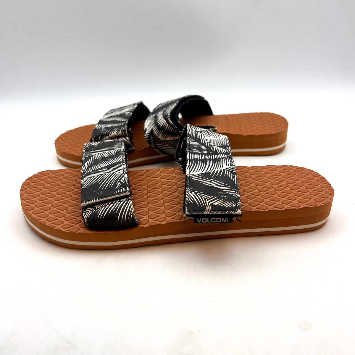 VOLCOM Women's Eco Recliner Slide Sandals Size 7 Black White Print NWOB