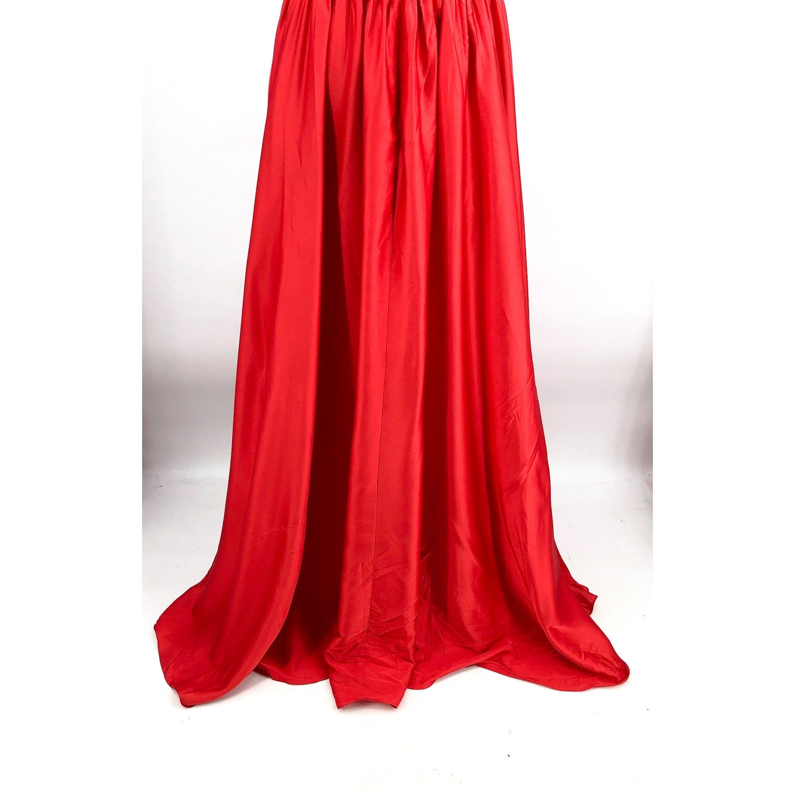 MAC DUGGAL Women's Halter Neck Satin Gown Size 10 Red High Slit Open Back NWT