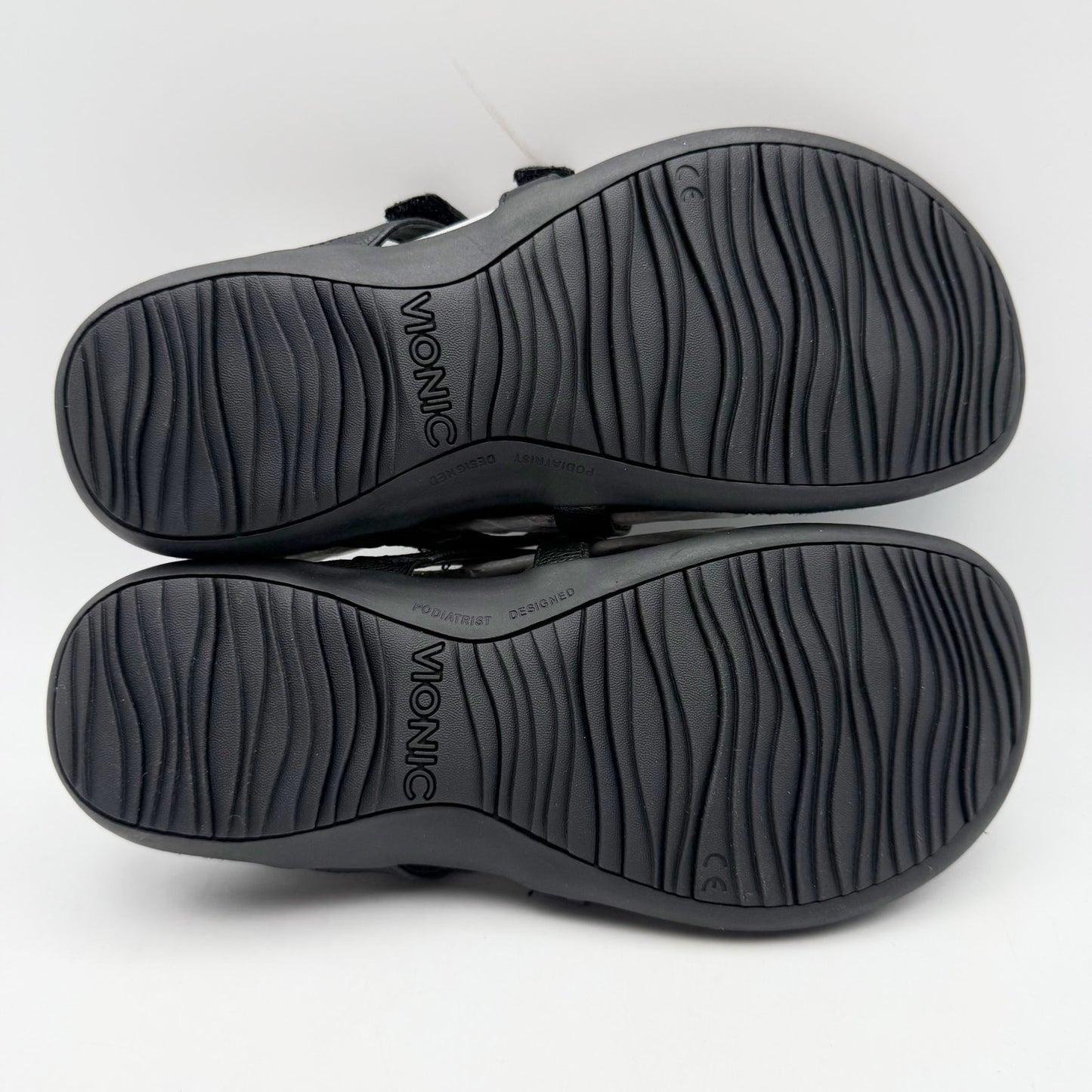 Vionic Womens Karley Thong Sandals US 6 EU 36 Black Leather Slip On NIB