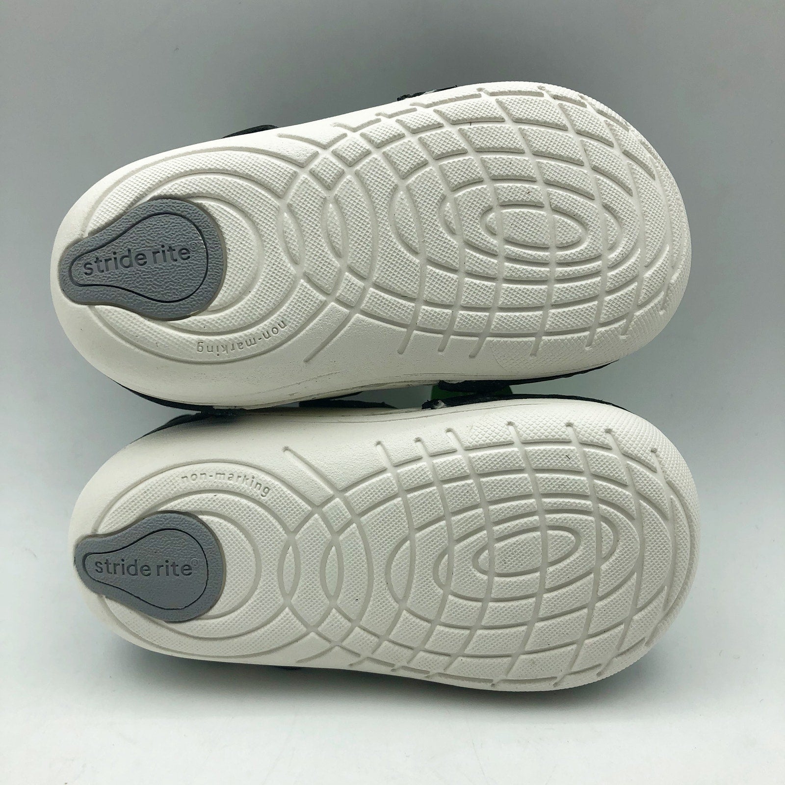 Stride Rite Baby Toddler Boys SM Waverly Sneakers 3 Wide Shoes Black White NIB