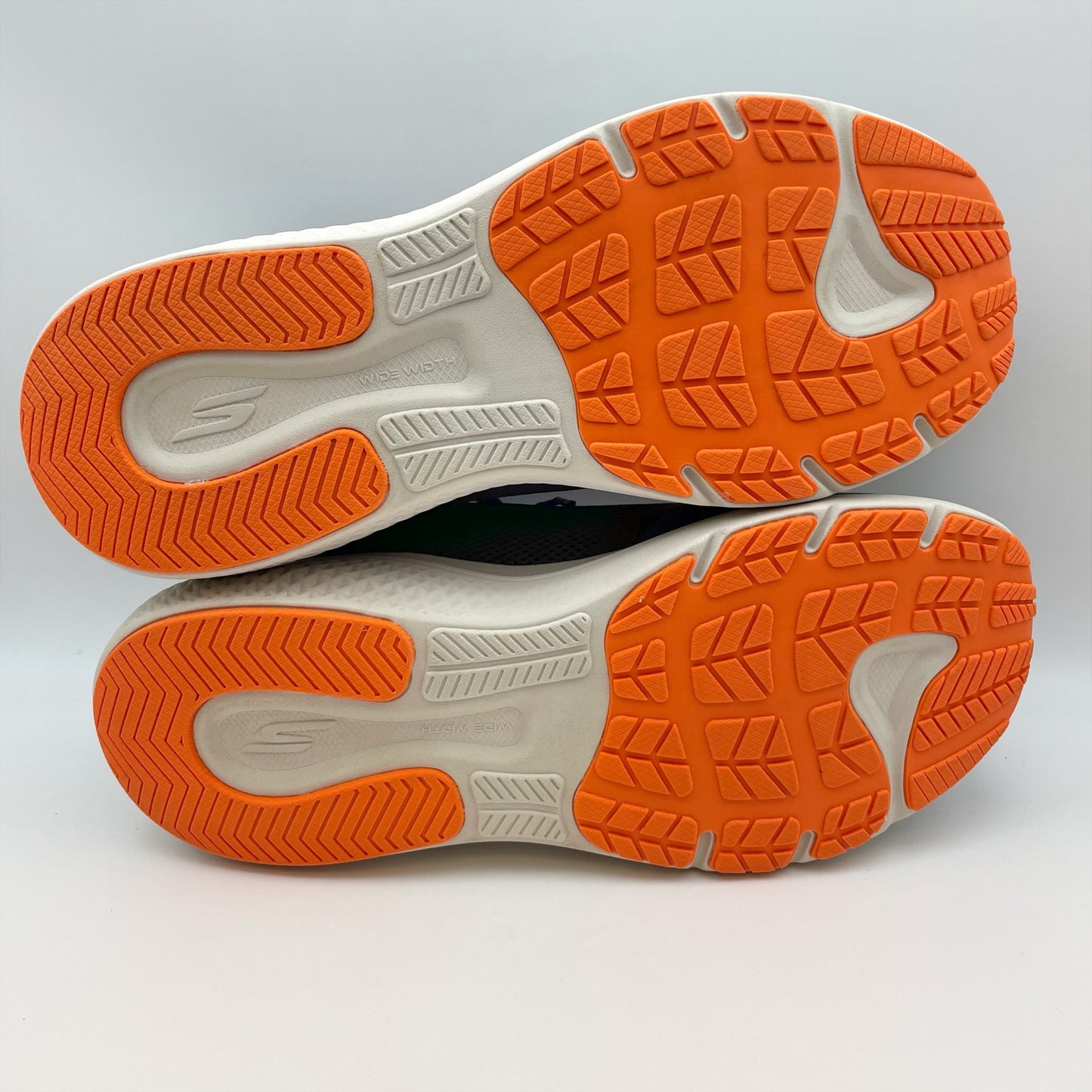 Skechers Men's GO RUN Supersonic Max Sneaker Sz 13 EE Extra Wide Blue/White