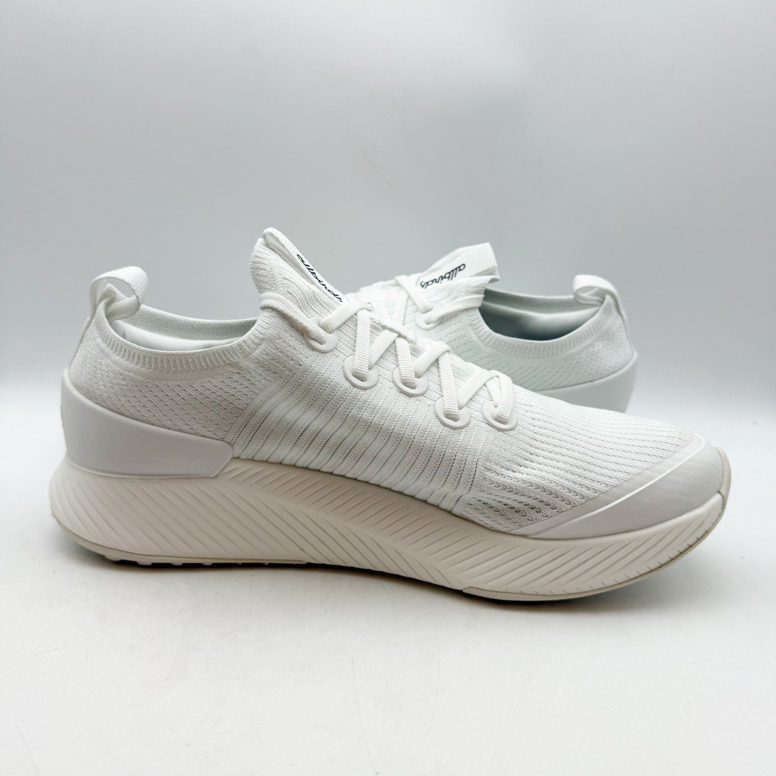 AllBirds Mens Tree Glider Athletic Shoes Size 9.5 EU 42.5 White Sneakers NIB