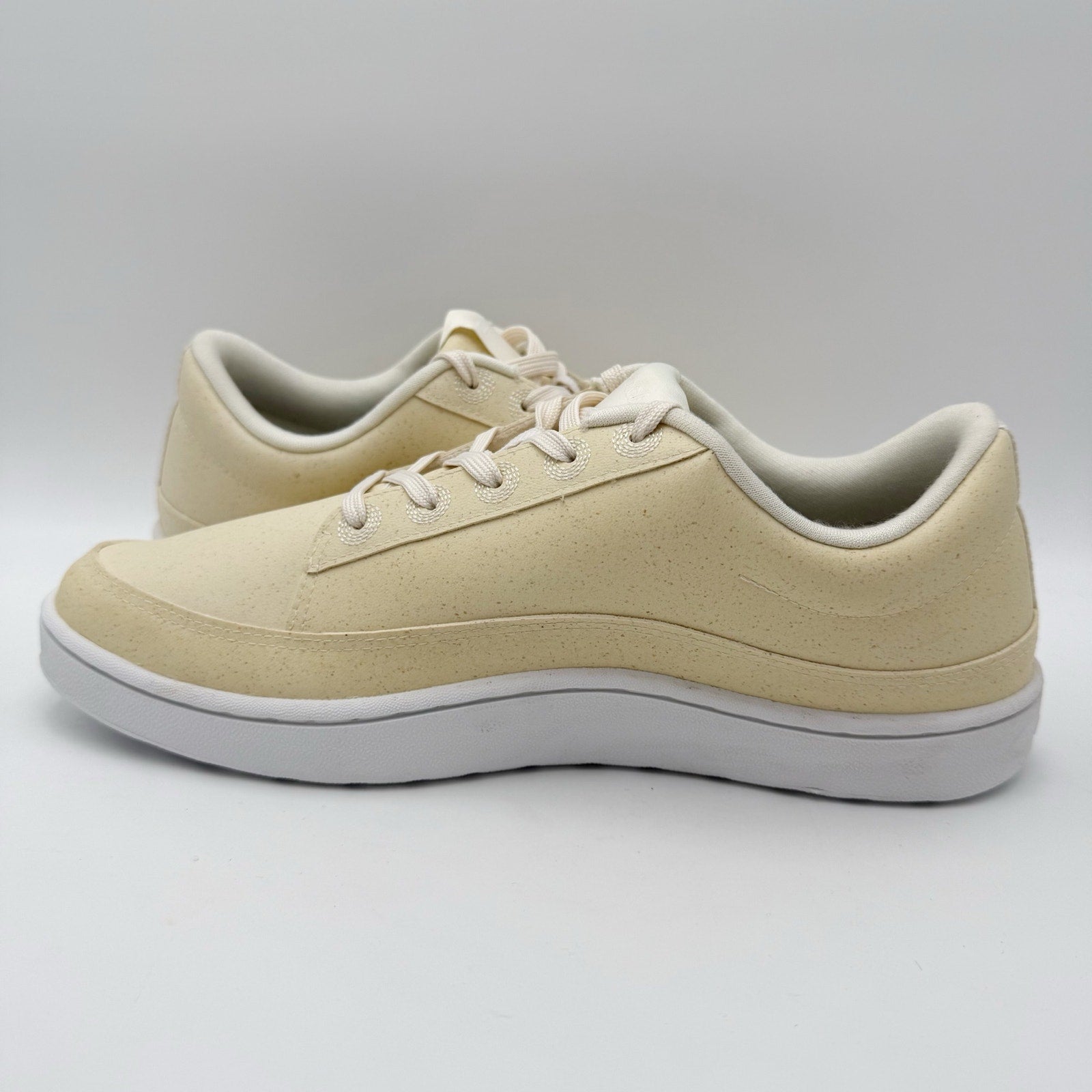 AllBirds Womens Plant Pacer Sneakers US 10 EU 40 White Cream NIB