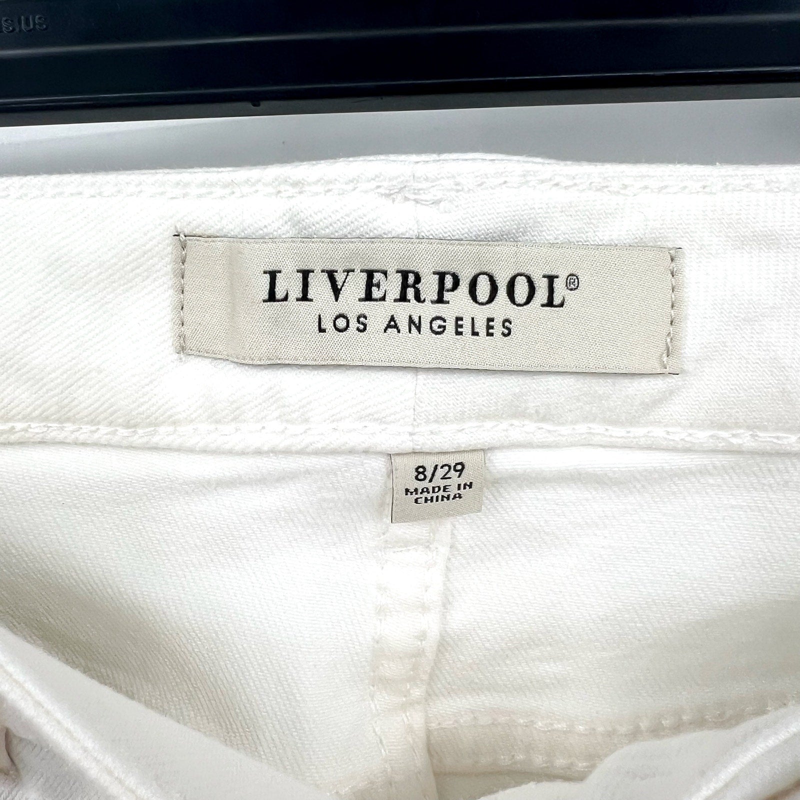 LIVERPOOL Liv Non-Skinny Skinny Jeans in Bone White Size 8/29 Stretch Denim NWT