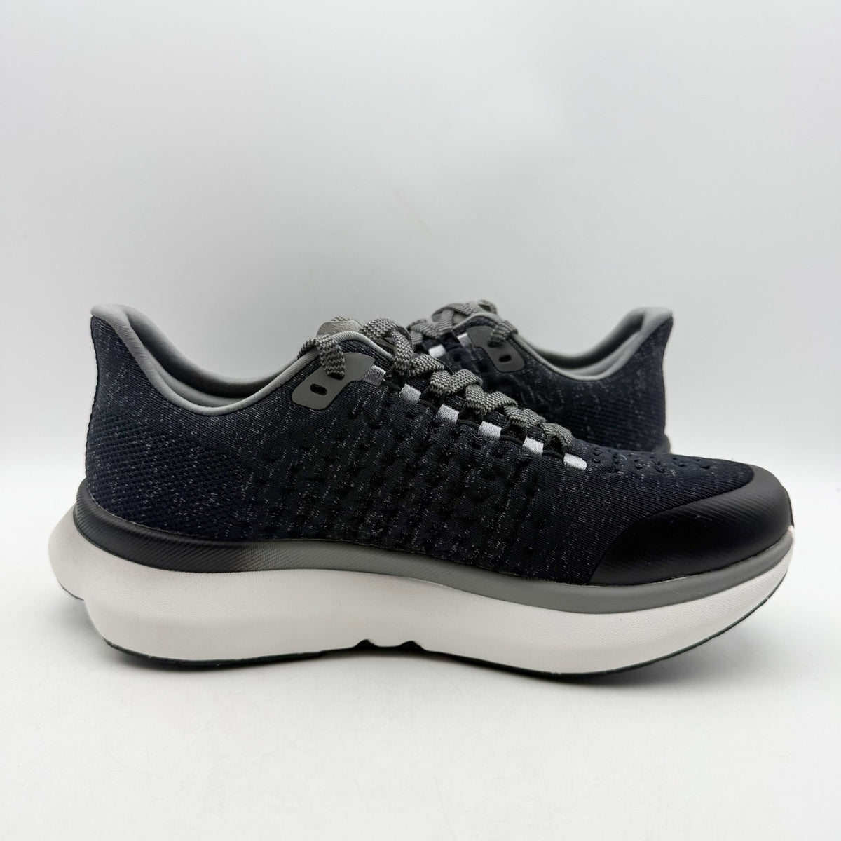 Rabbit Womens Dream Chaser Running Shoes Size 8 Black EU 38.5 Athletic NIB
