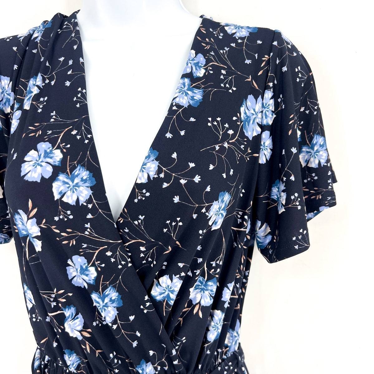 KAILEIGH Aurelle Maxi Dress Small Navy Blue Floral Side Slit STITCH FIX NWOT