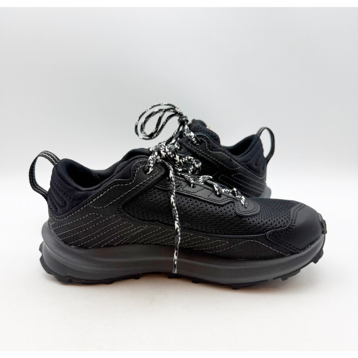 THE NORTH FACE Kids Fastpack Hiker Shoes Youth 2 EU 33.5 Black Waterproof NWOB