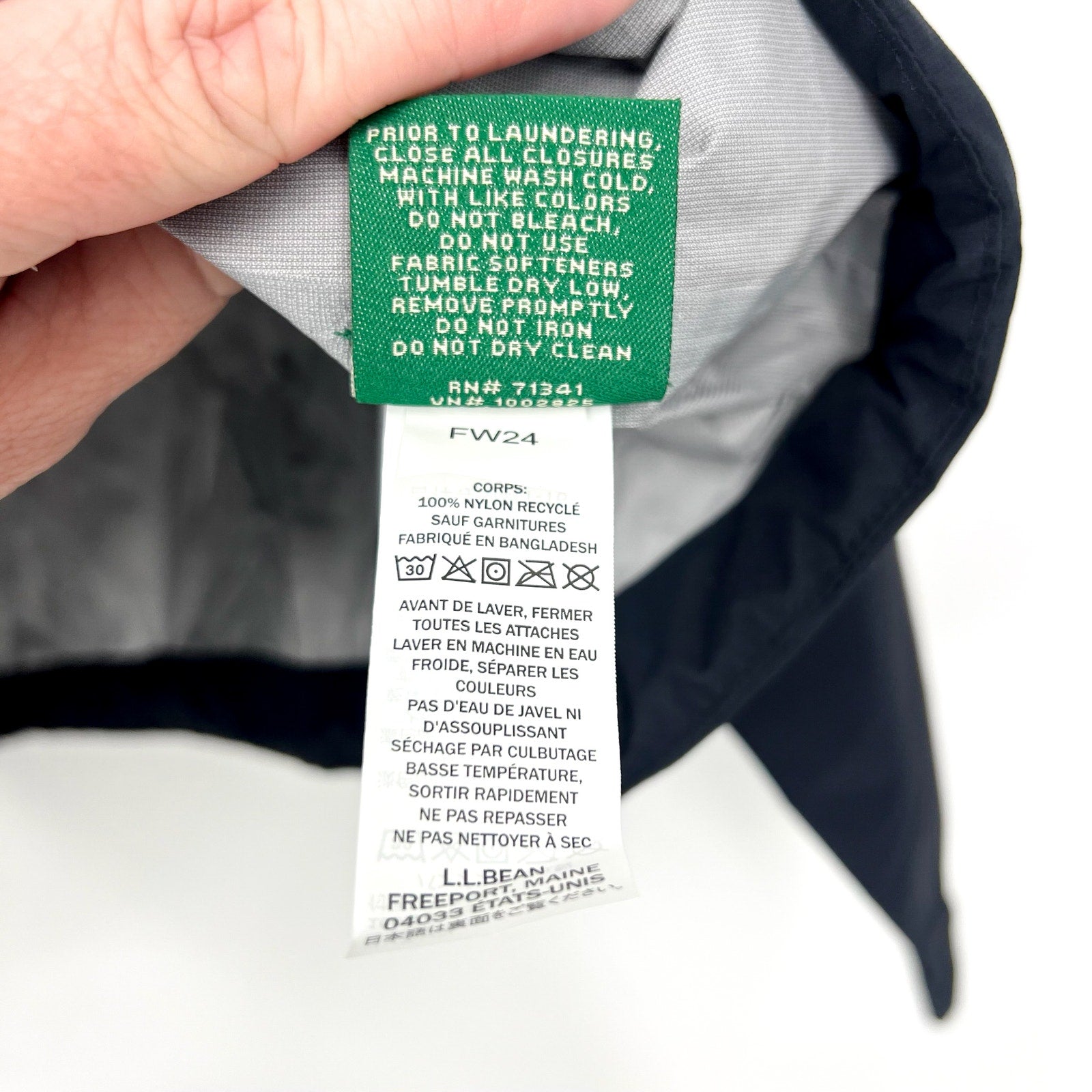 L.L. BEAN Women's Wharf Street Rain Jacket Large Reg Midnight Black Hooded NWT