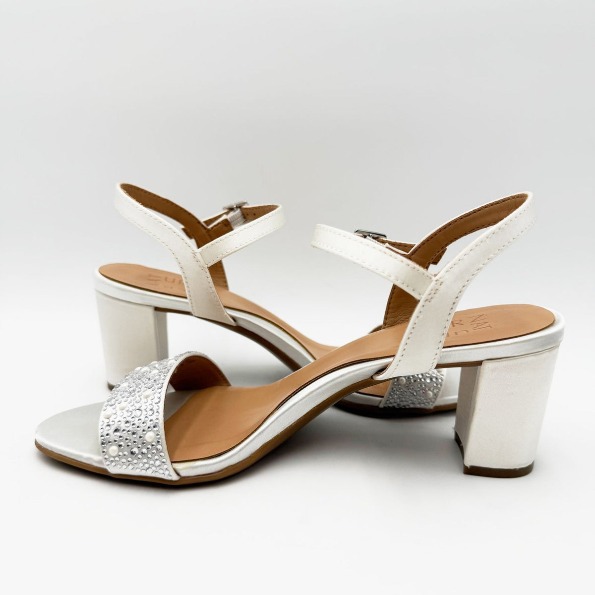 Naturalizer Womens Bristol Heeled Sandals Size 7 Pearl White Satin NWOB