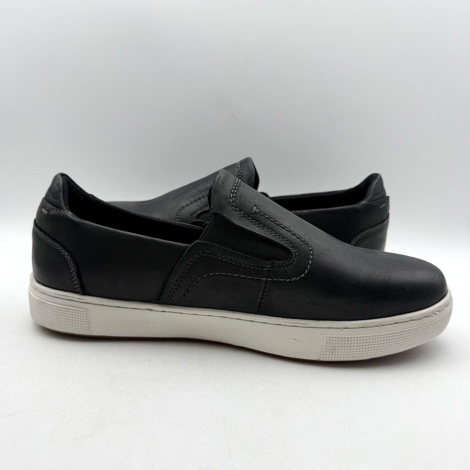 Propet Mens Kedrick Sneakers US 9.5 EEE Black White Leather Slip On NWOB
