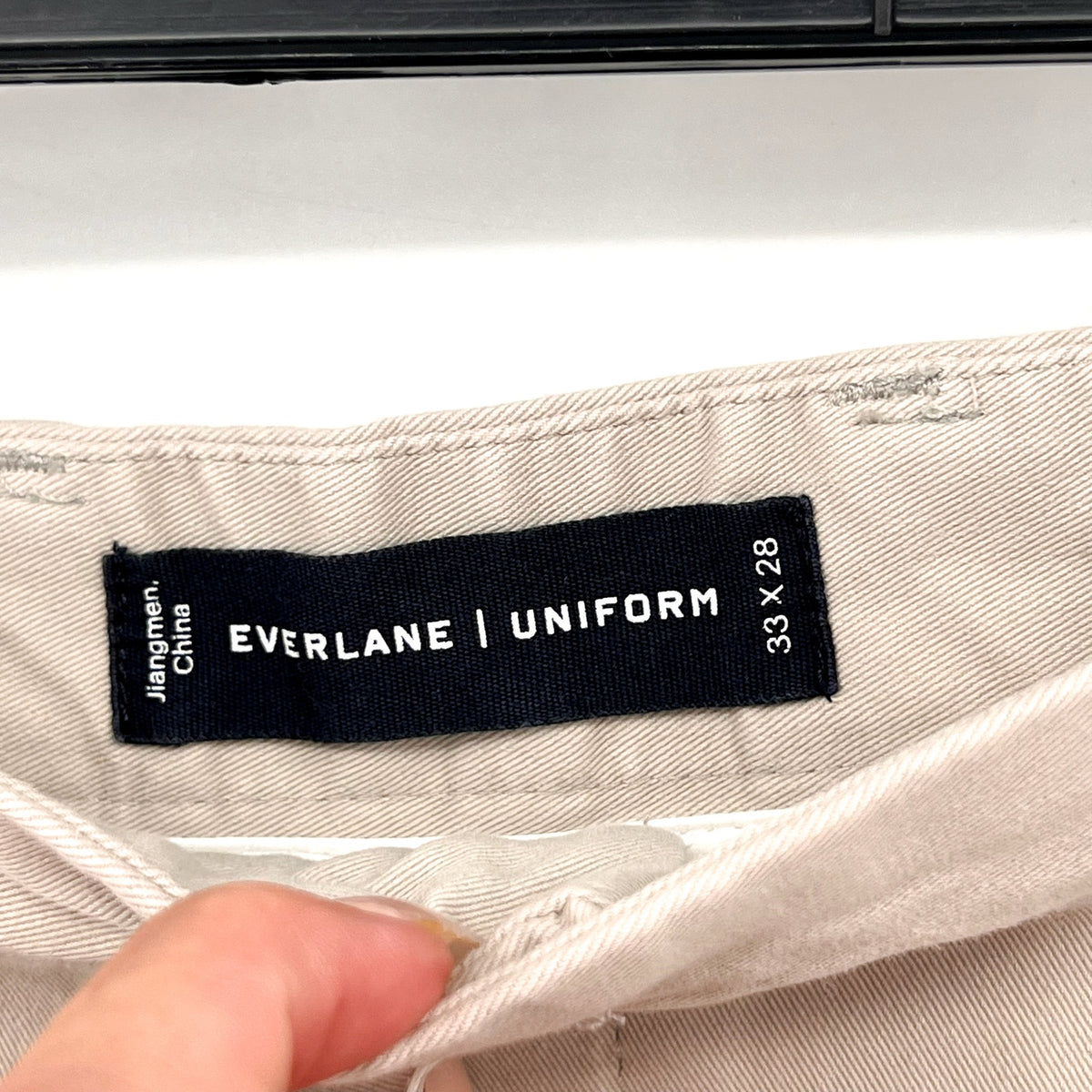 EVERLANE Uniform Mens Athletic Fit Performance Chino Pants 33x28 Stone NWOT
