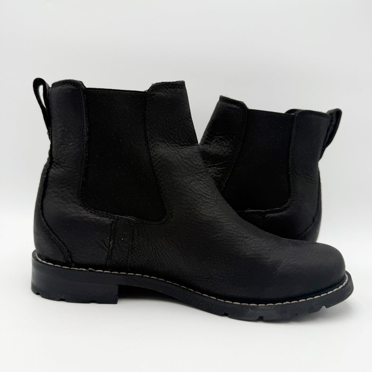 Ariat Womens Wexford Chelsea Boots Size 8.5 B Black Leather Waterproof NWOB