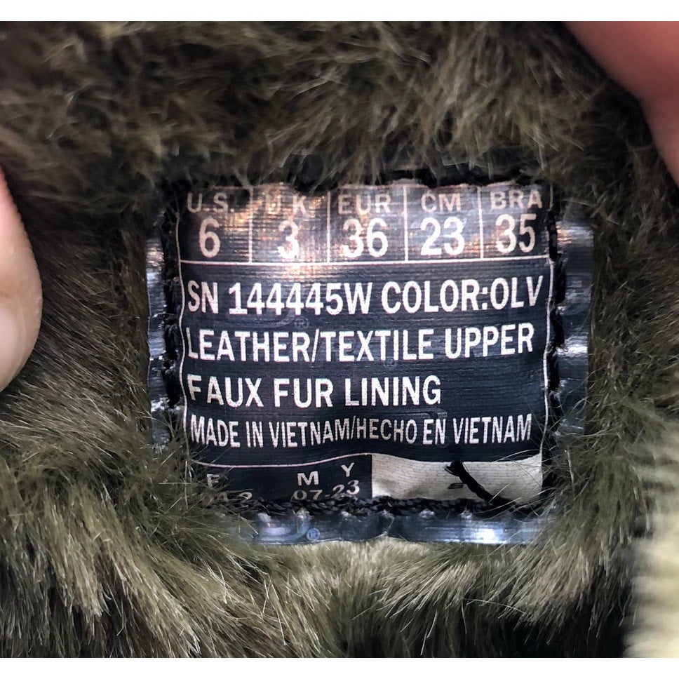 Skechers Womens On The Go City Booties US 6 M Green Suede Water Repellent NIB