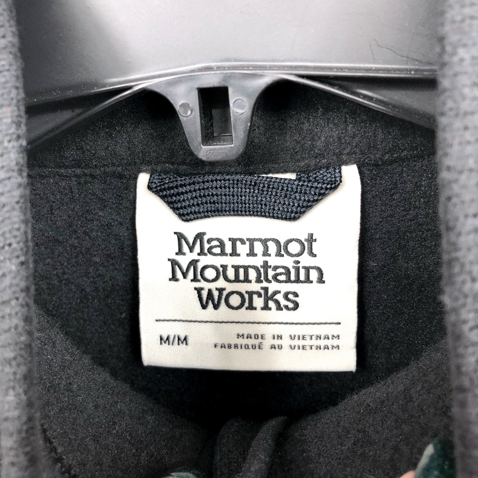 MARMOT Womens Dropline Fleece Jacket Medium Black Full Zip Outdoor Layer NWOT