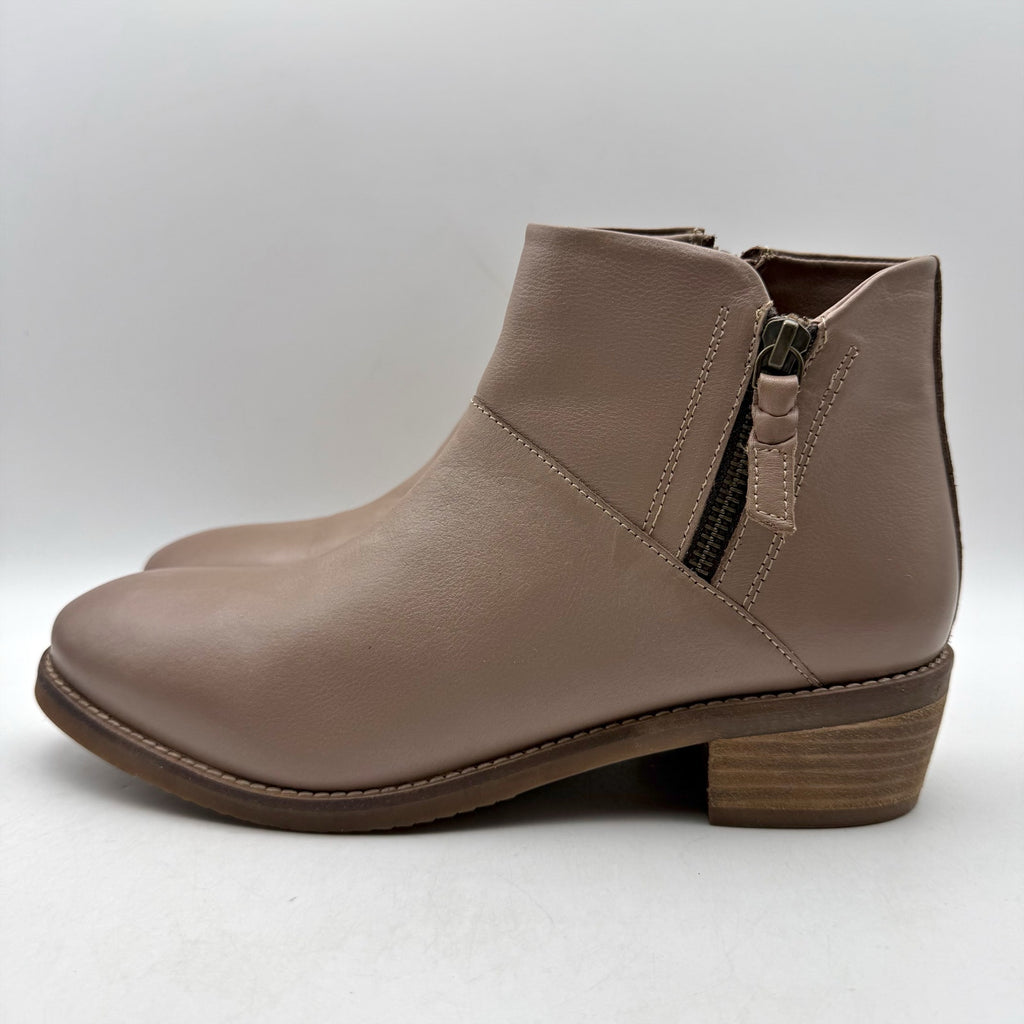 SoftWalk Womens Roselle Ankle Booties US 8.5 NARROW Stone Tan Leather NWOB