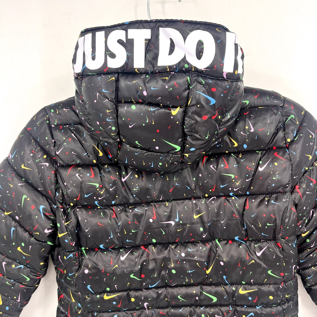 NIKE Girl's Just Do It Printed Puffer Jacket Size 6X Black Confetti NWOT