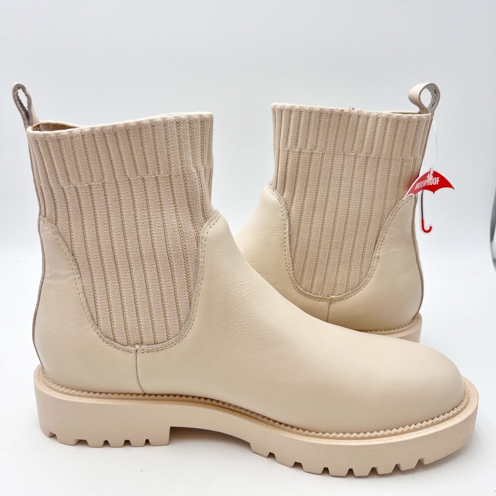 Blondo Womens Hallie Chelsea Ankle Boot Size 10 M Cream Leather Waterproof NIB