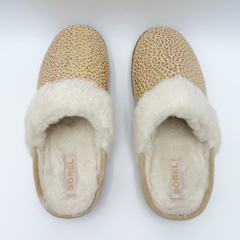 SOREL Kids Nakiska Slide II Slippers Size 5 Ceramic Gold Suede Hard Bottom NWOB