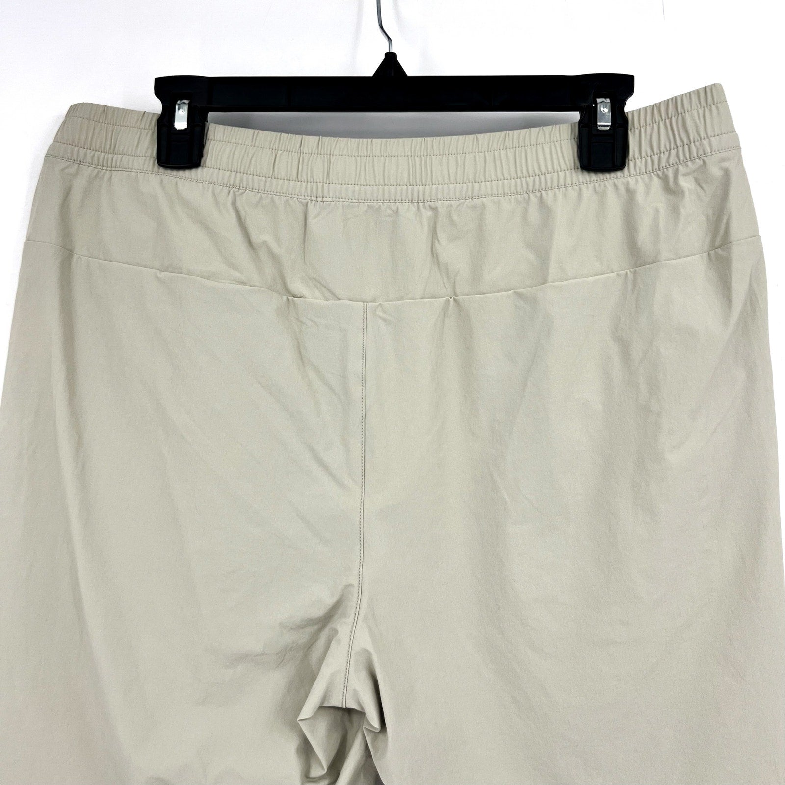 EVERLANE Uniform Men's Renew Pull-On Sport Shorts Large Khaki Stone Stretch NWOT