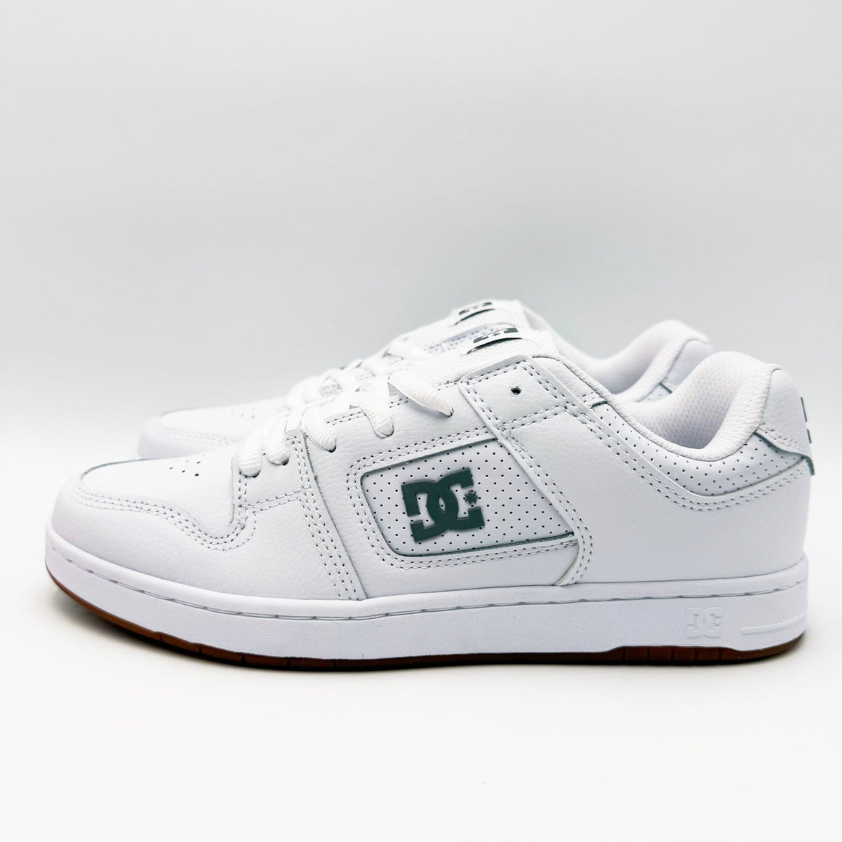 DC Mens Manteca 4 Skate Shoes Sneakers Size 9.5 EU 42.5 White Battleship NWOB