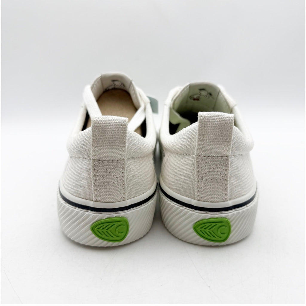 Cariuma OCA Low Peanuts Skate Sneakers Womens 7 Off White Canvas Snoopy NIB