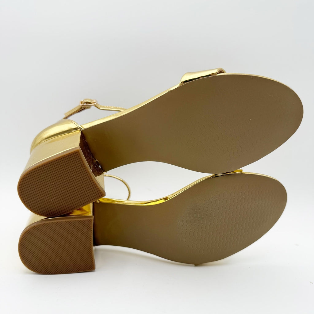 Steve Madden Womens Irenee Heeled Sandals Size 7.5 M Gold Foil NWOB