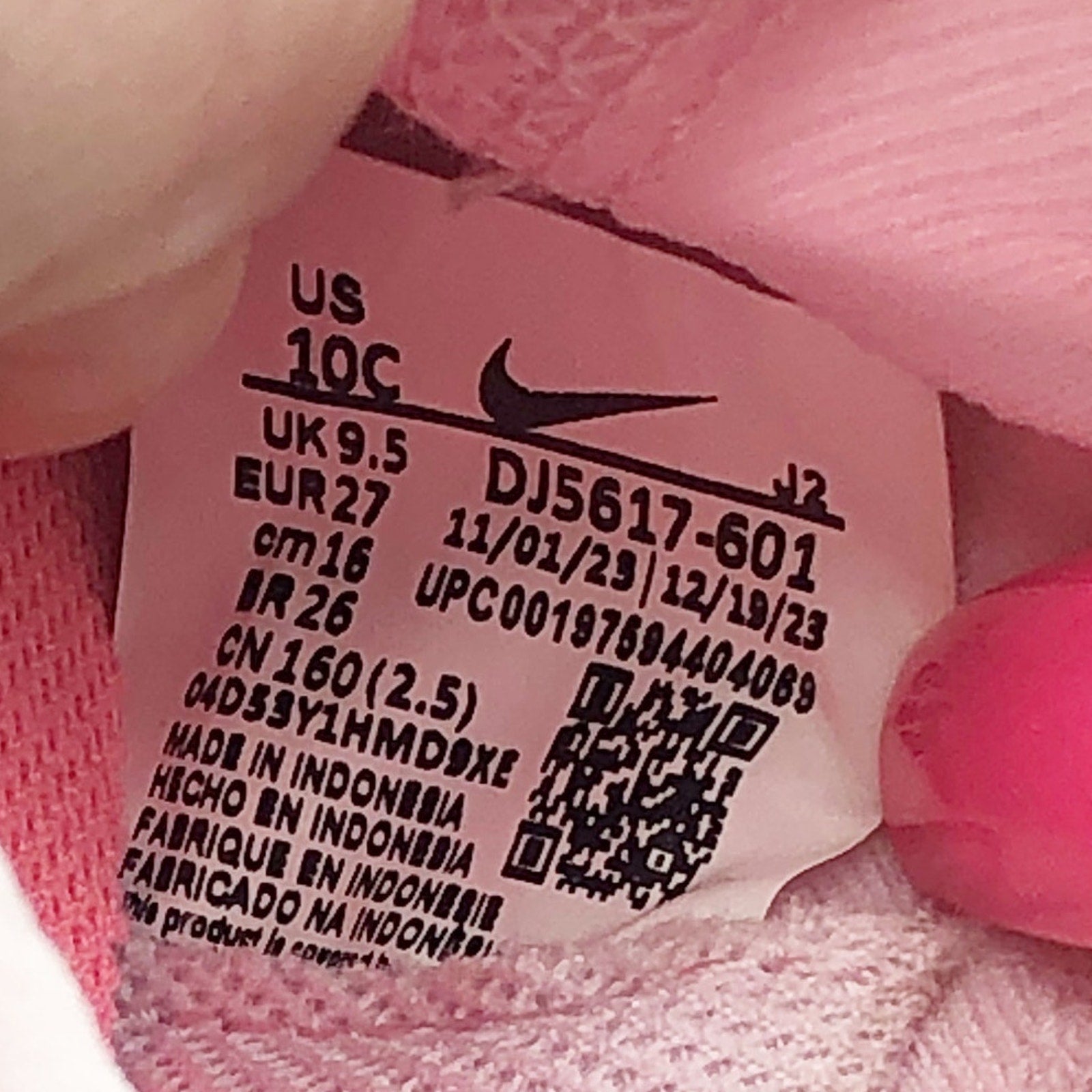 Nike Kids Mercurial Vapor 15 Academy Soccer Cleats Size 10C Pink Black NWOB