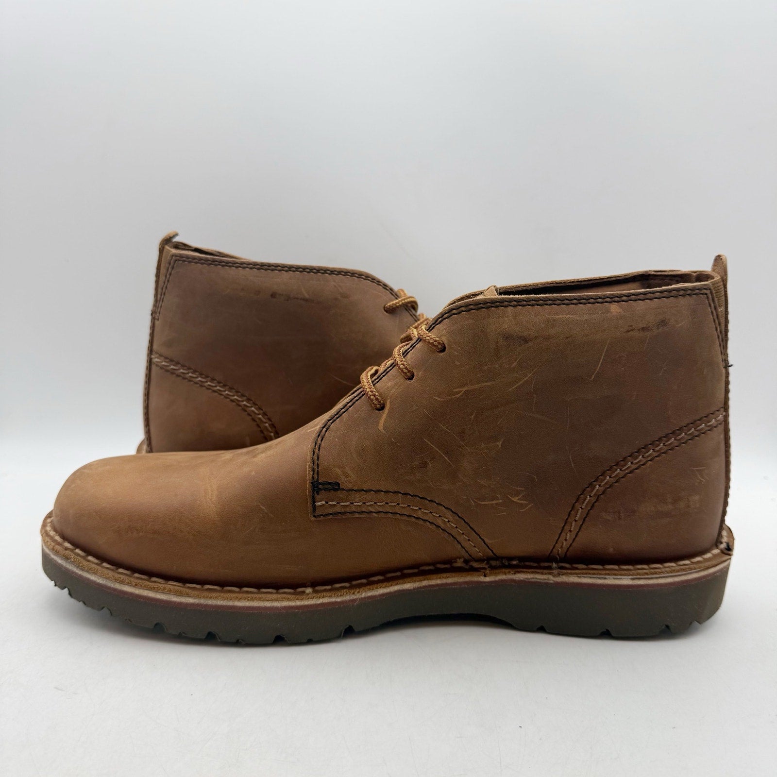 Clarks Mens Eastridge Mid Chukka Boots Size 10 WIDE EU 43 Brown Leather NWOB