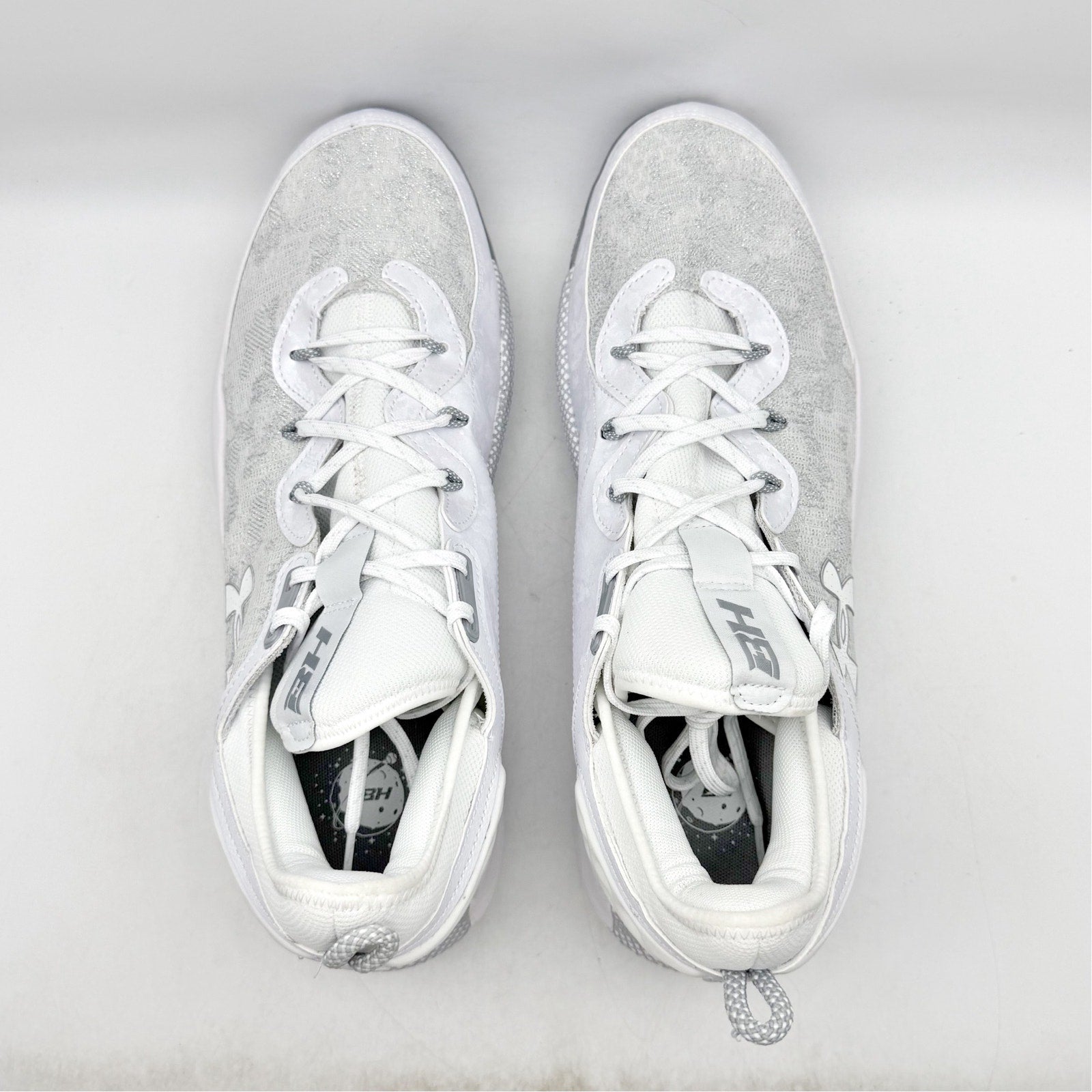 Under Armour Mens Harper 8 Elite Baseball Cleats Size 6.5 EU 39 White Grey NWOB