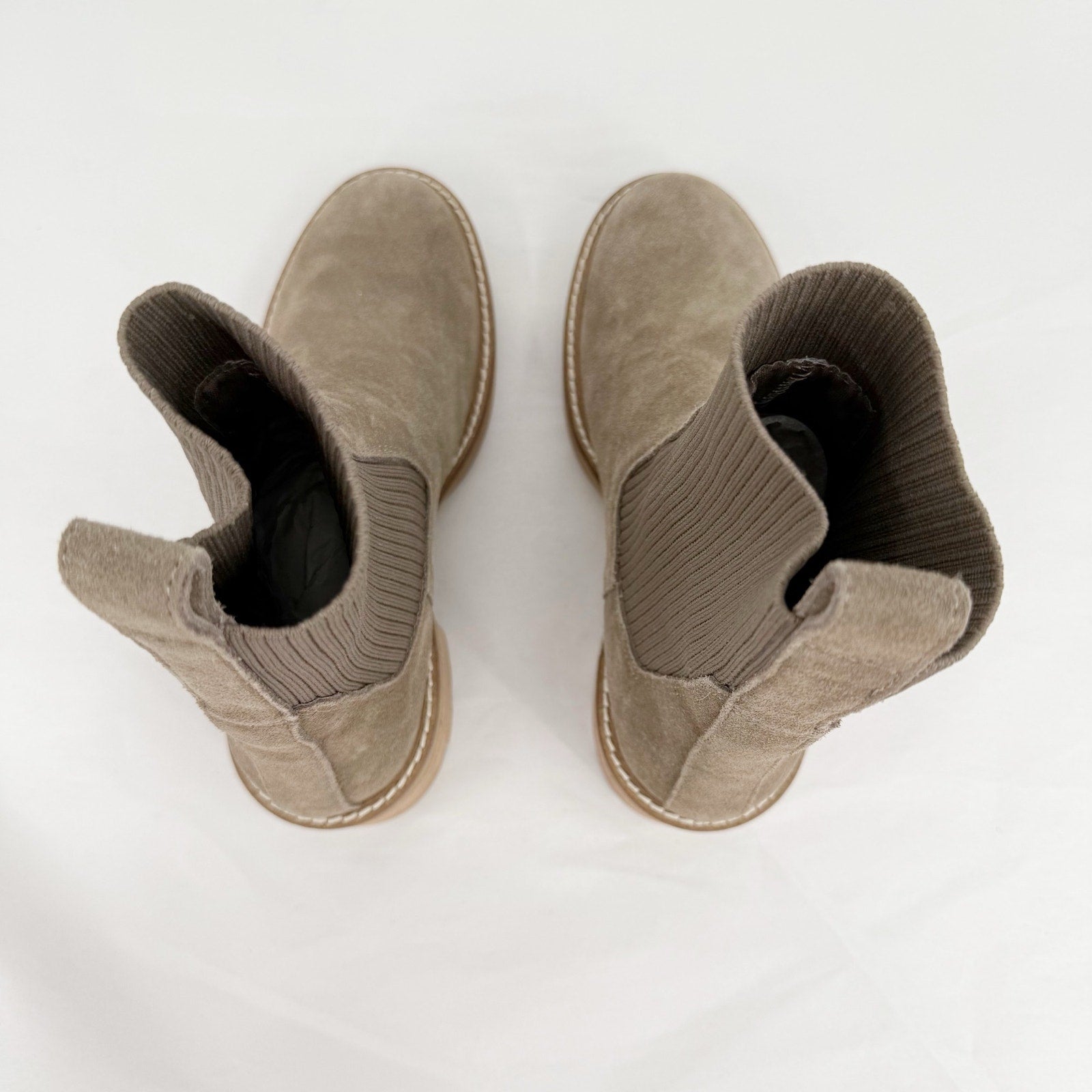 Steve Madden Womens Kiley Ankle Bootie US 7 M EU 37.5 Taupe Brown Suede NWOB