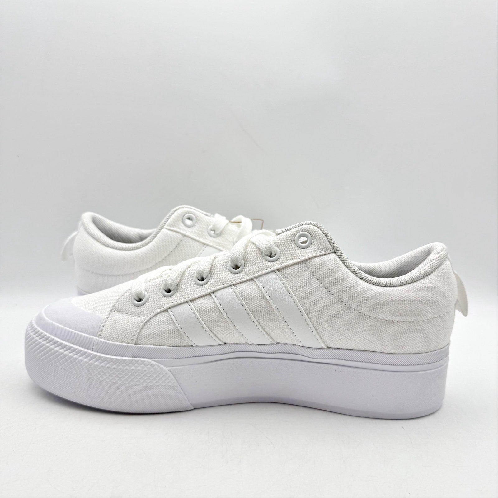 Adidas Womens Bravada 2.0 Skateboard Platform Sneakers US 8.5 White NWT