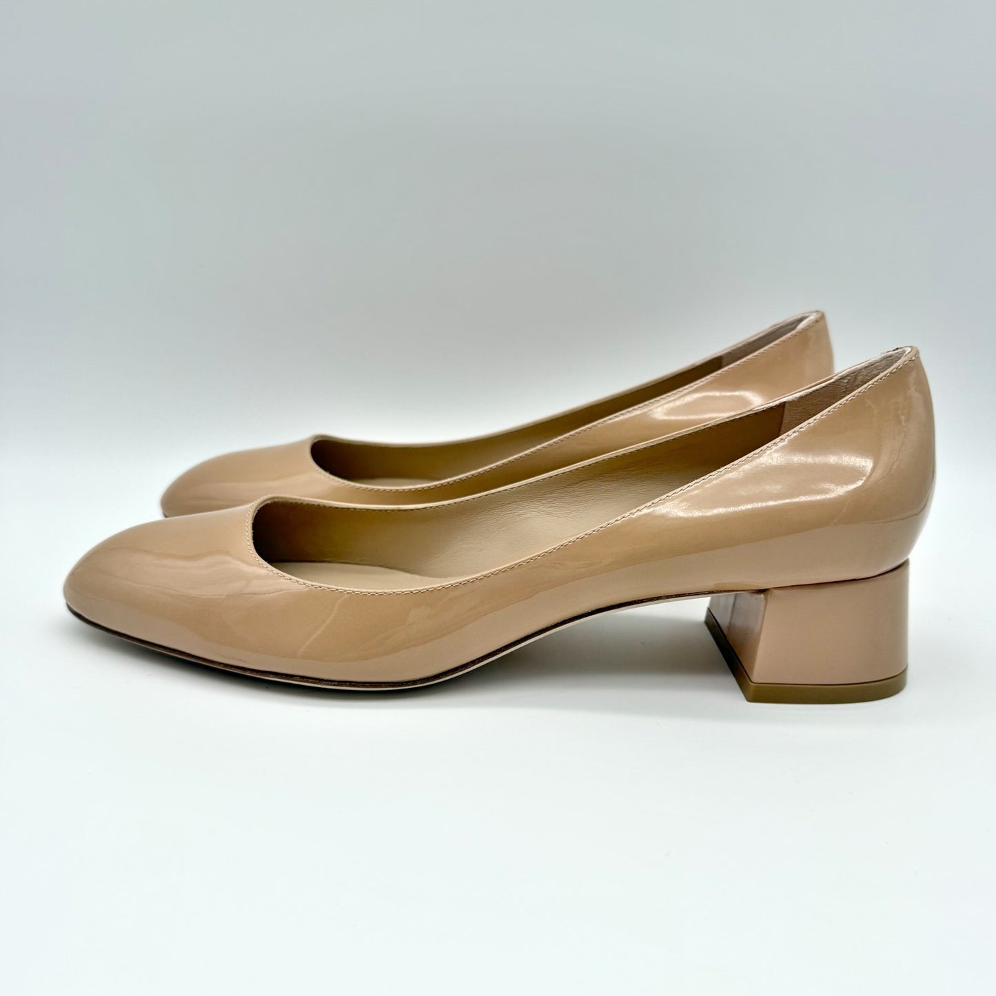 Stuart Weitzman Womens Vivienne 35 Pumps US 8 Nude Patent Leather Heels NIB