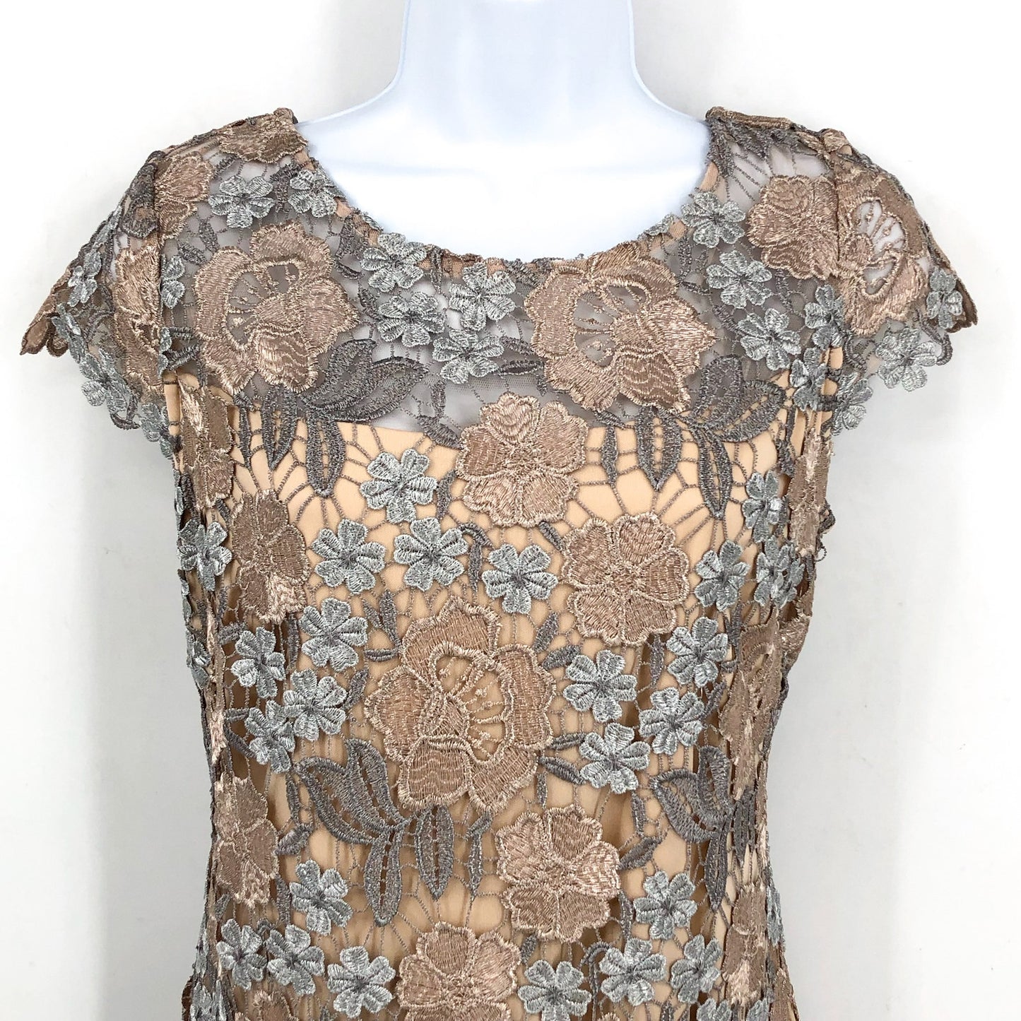 XSCAPE Floral Lace Sheath Dress Size 6 Rose Gold Short Sleeve Boat Neck NWOT