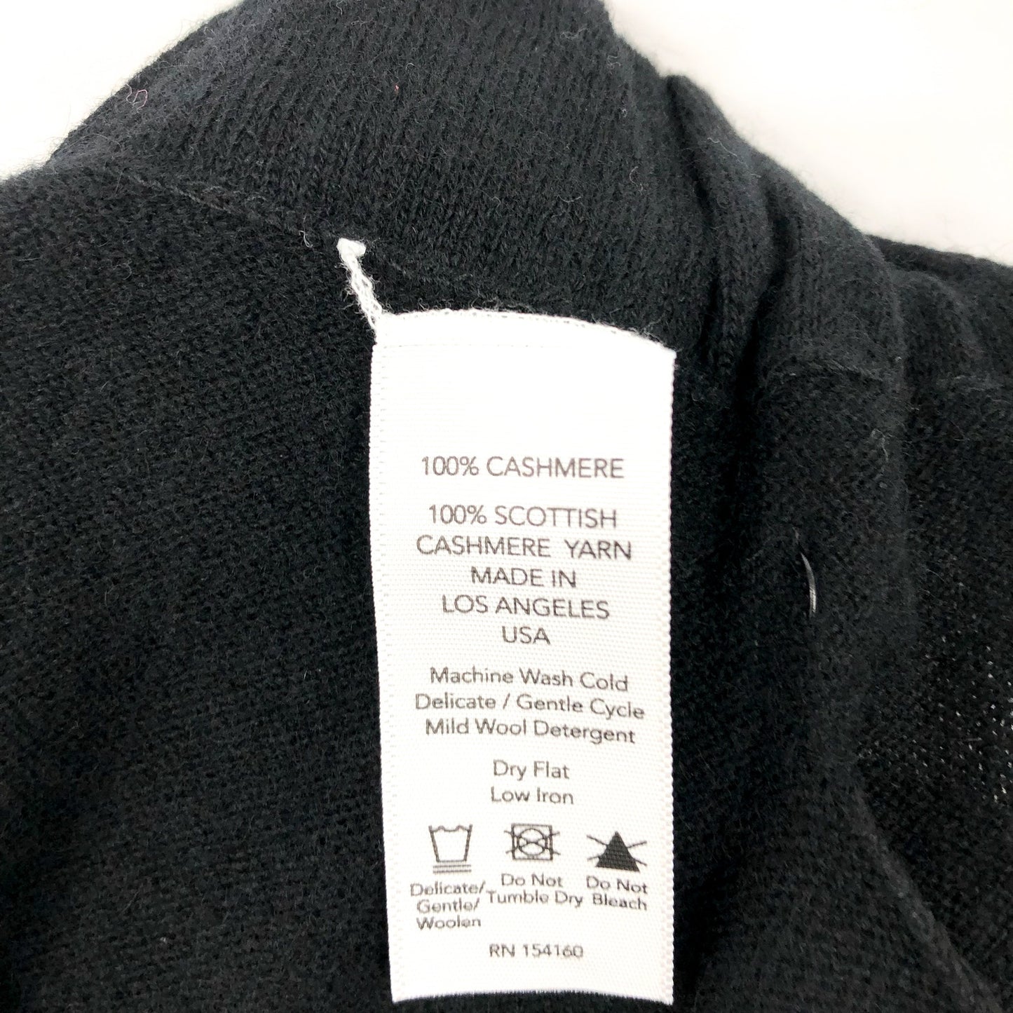 ACTIVE CASHMERE Men's Seamless Weight Fitted Cashmere Short XL Black NWT