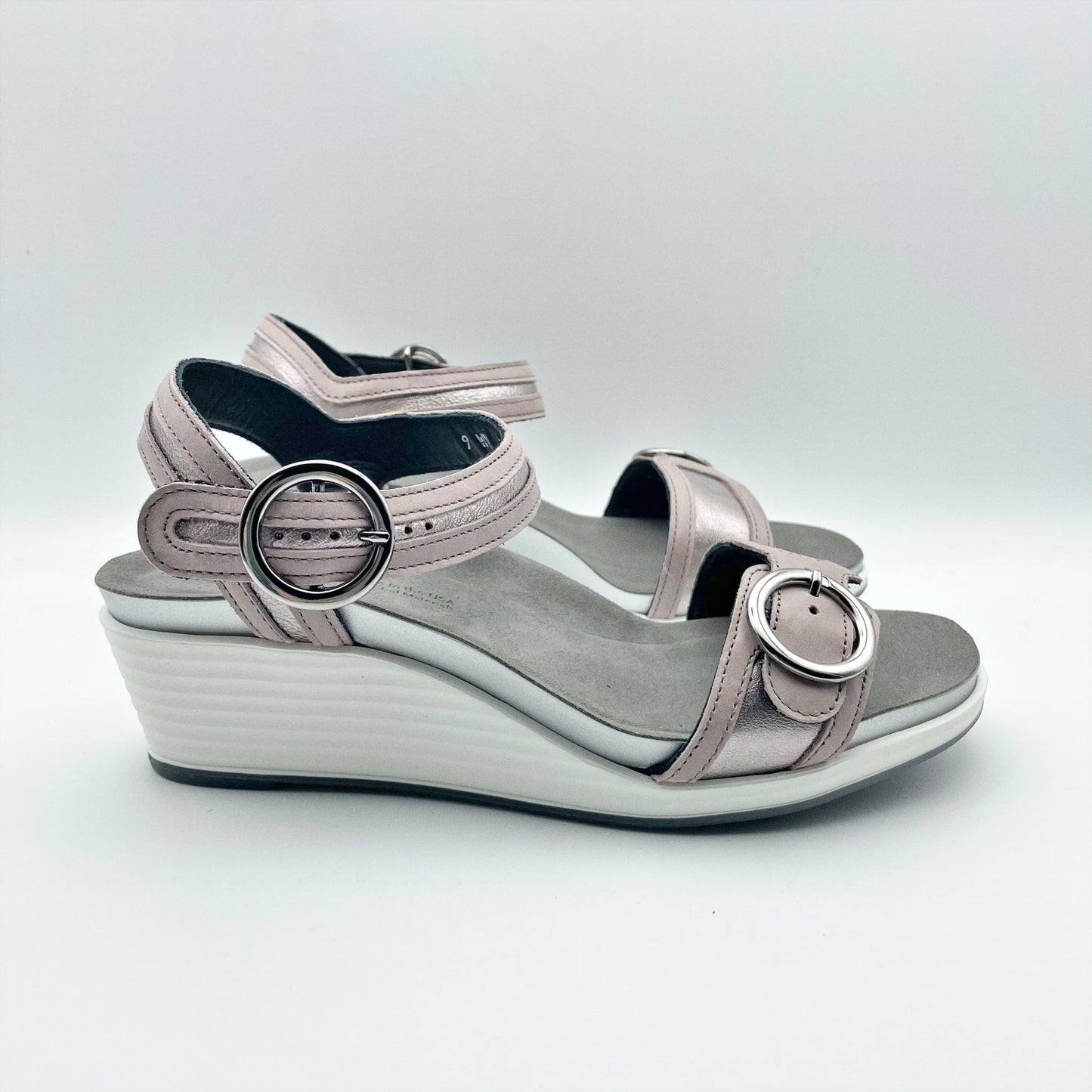 SAS Womens Seight Wedge Sandal US 8.5WW Purple Silver Leather NIB