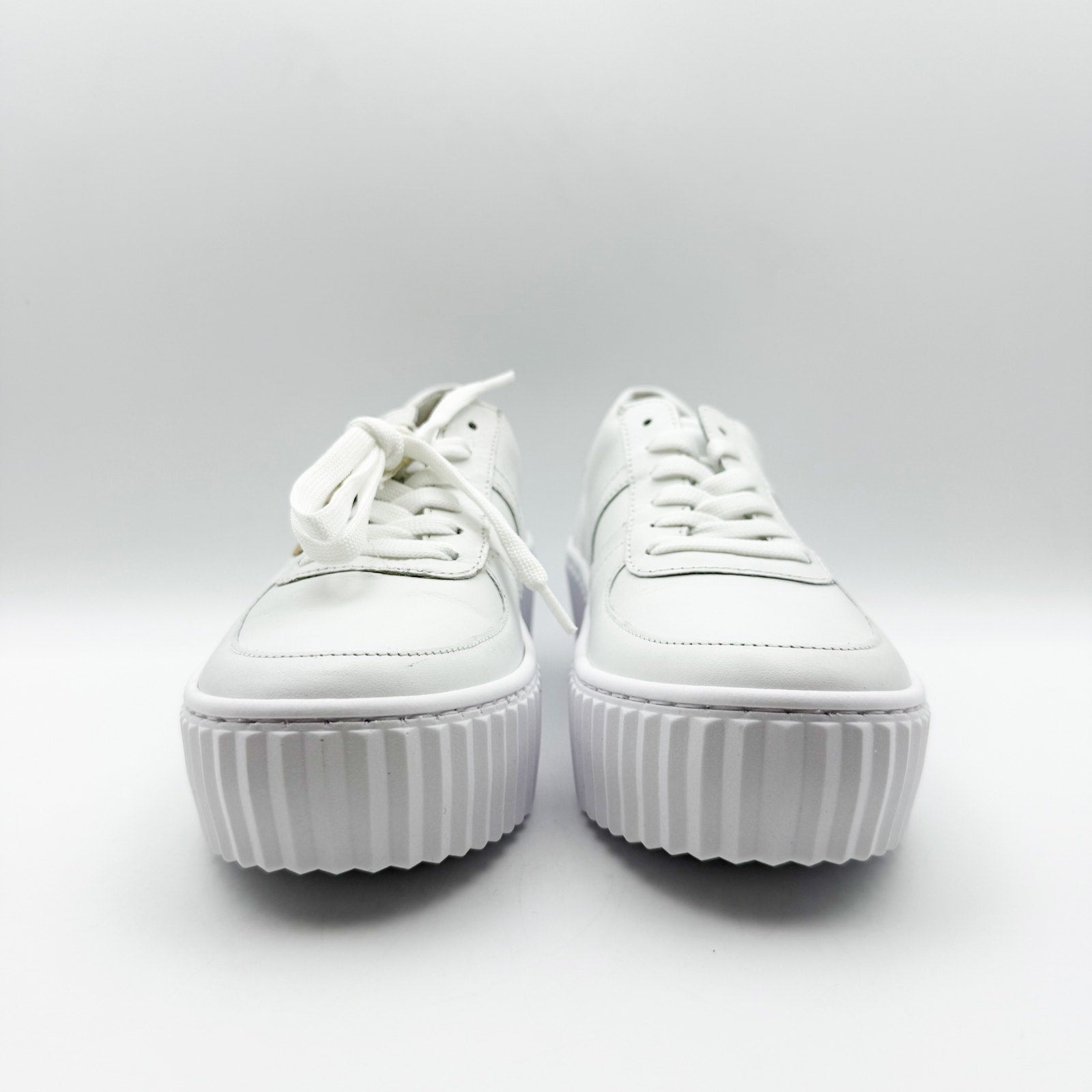 Gabor Womens Gabor 23.203 Casul Sneakers US Size 6 UK 3.5 White Leather NIB