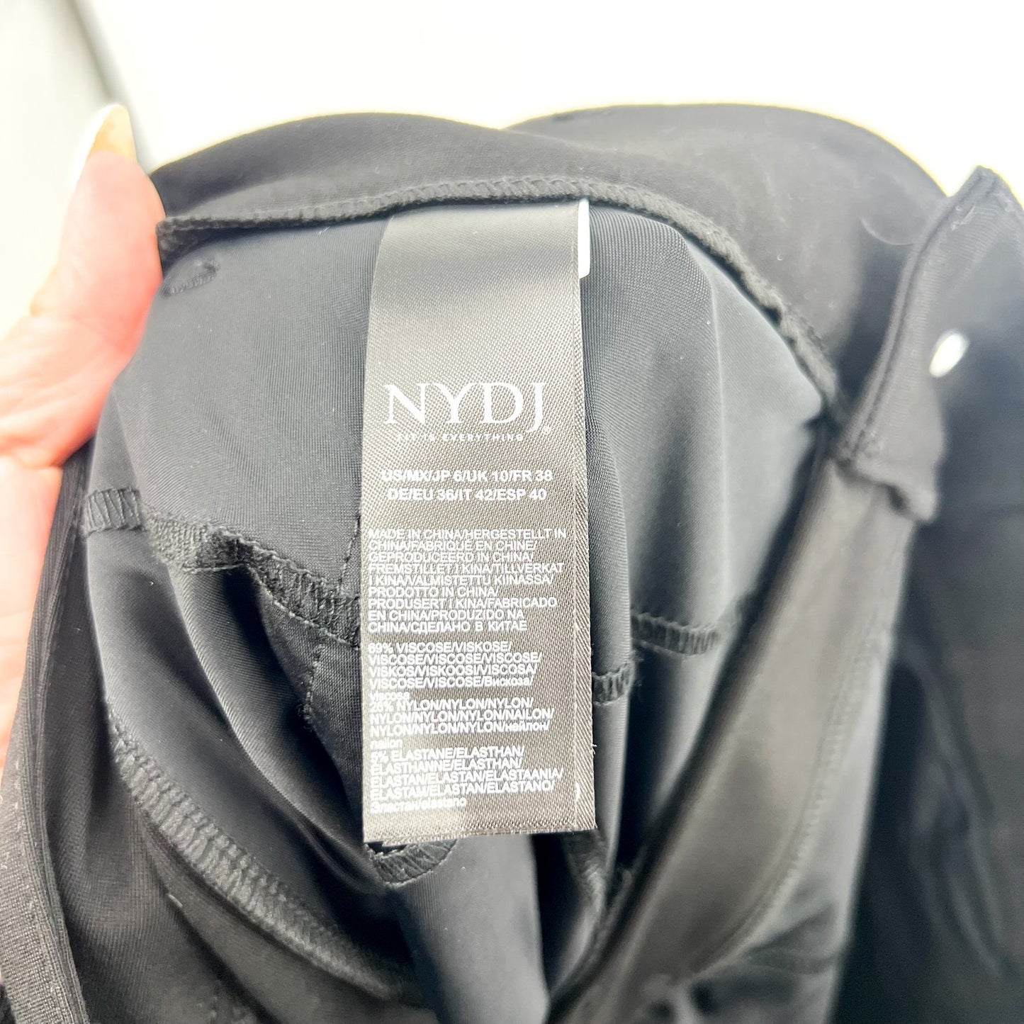 NYDJ Women's Classic Sculpt-Her Trouser Pants Size 6 Black Stretch Ponte NWT