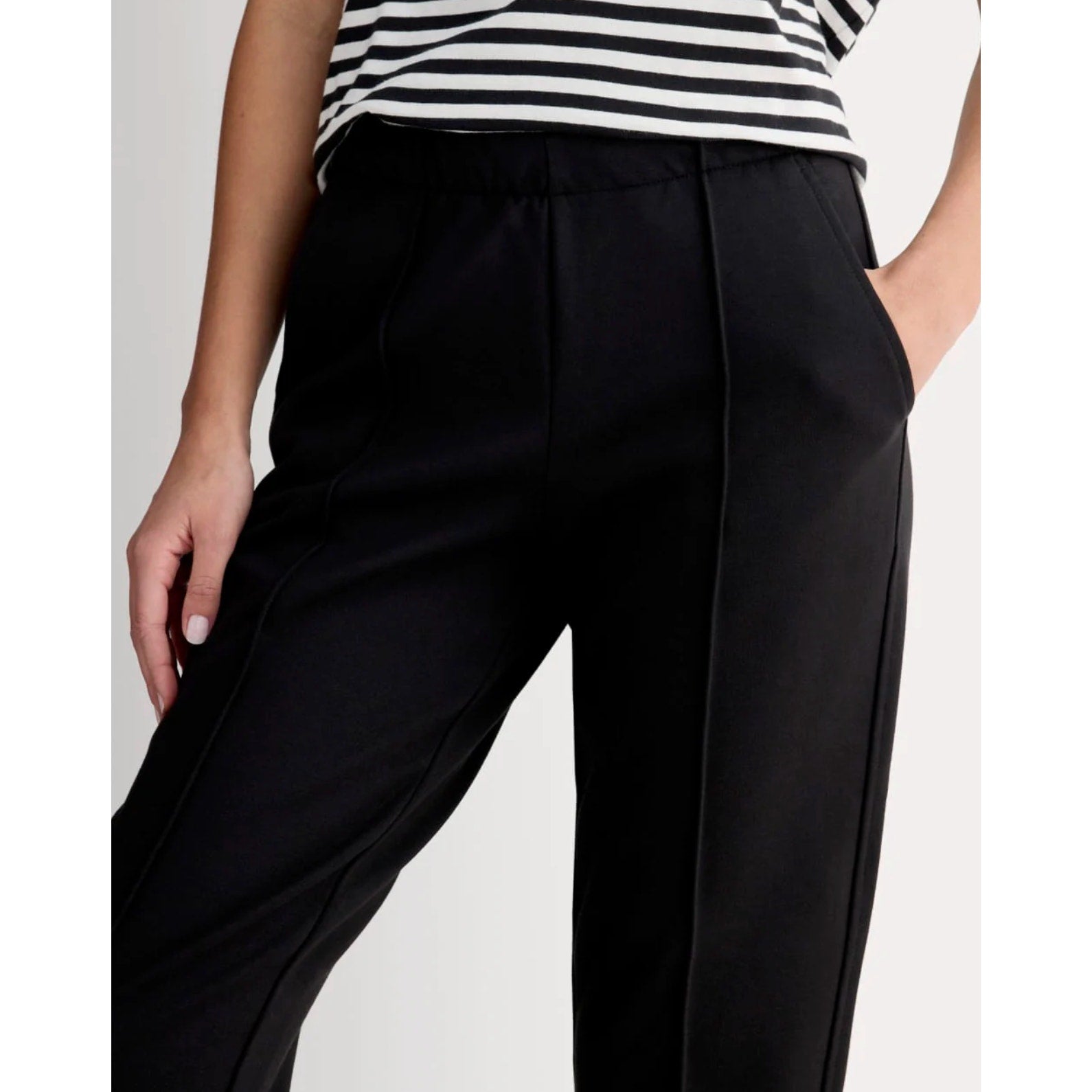 Everlane Womens The Dream Pants XXS Black Knit Pull On Taper Ankle Stretch NWT