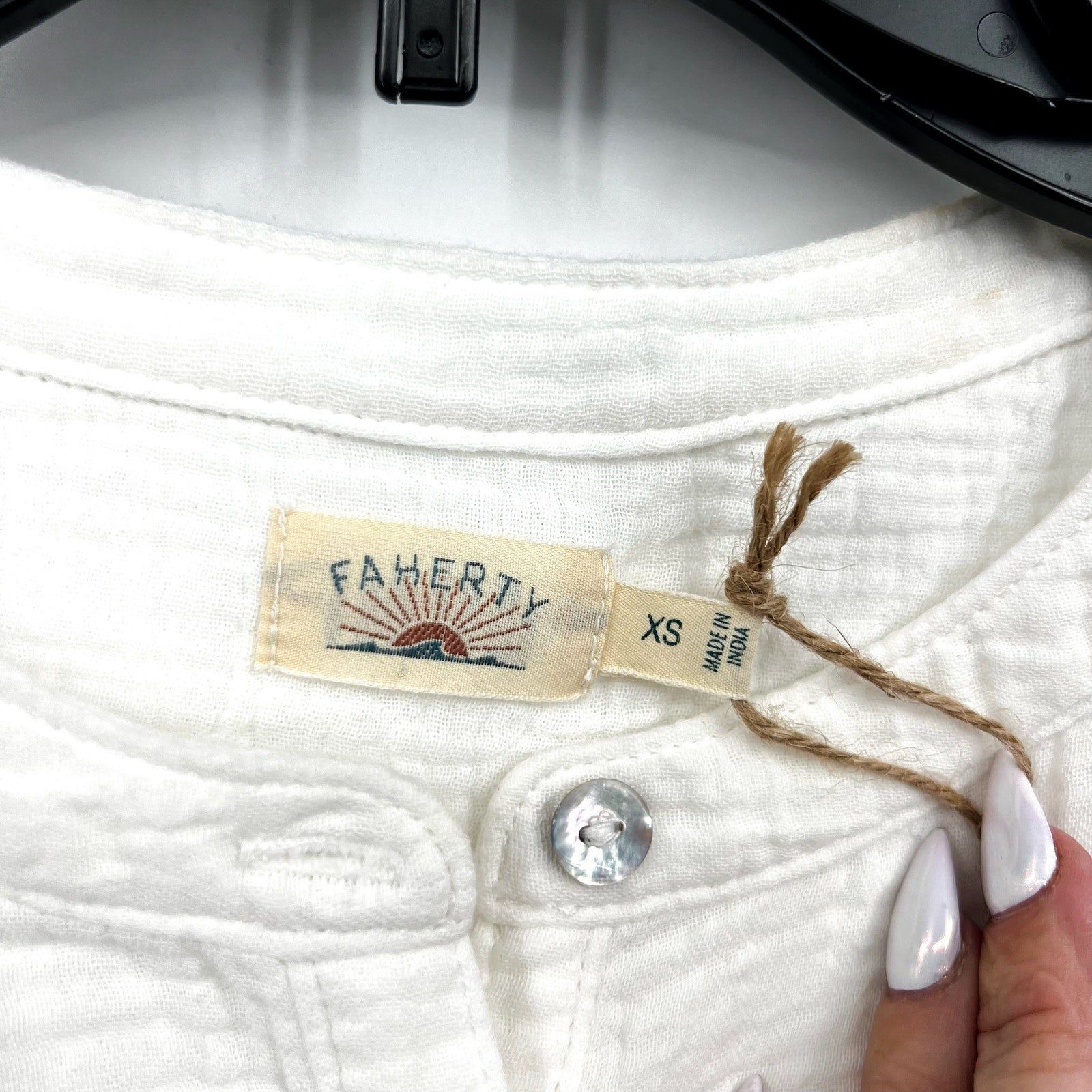 FAHERTY Women's Dune Desmond Top XS White Cotton Gauze Half Placket NWT