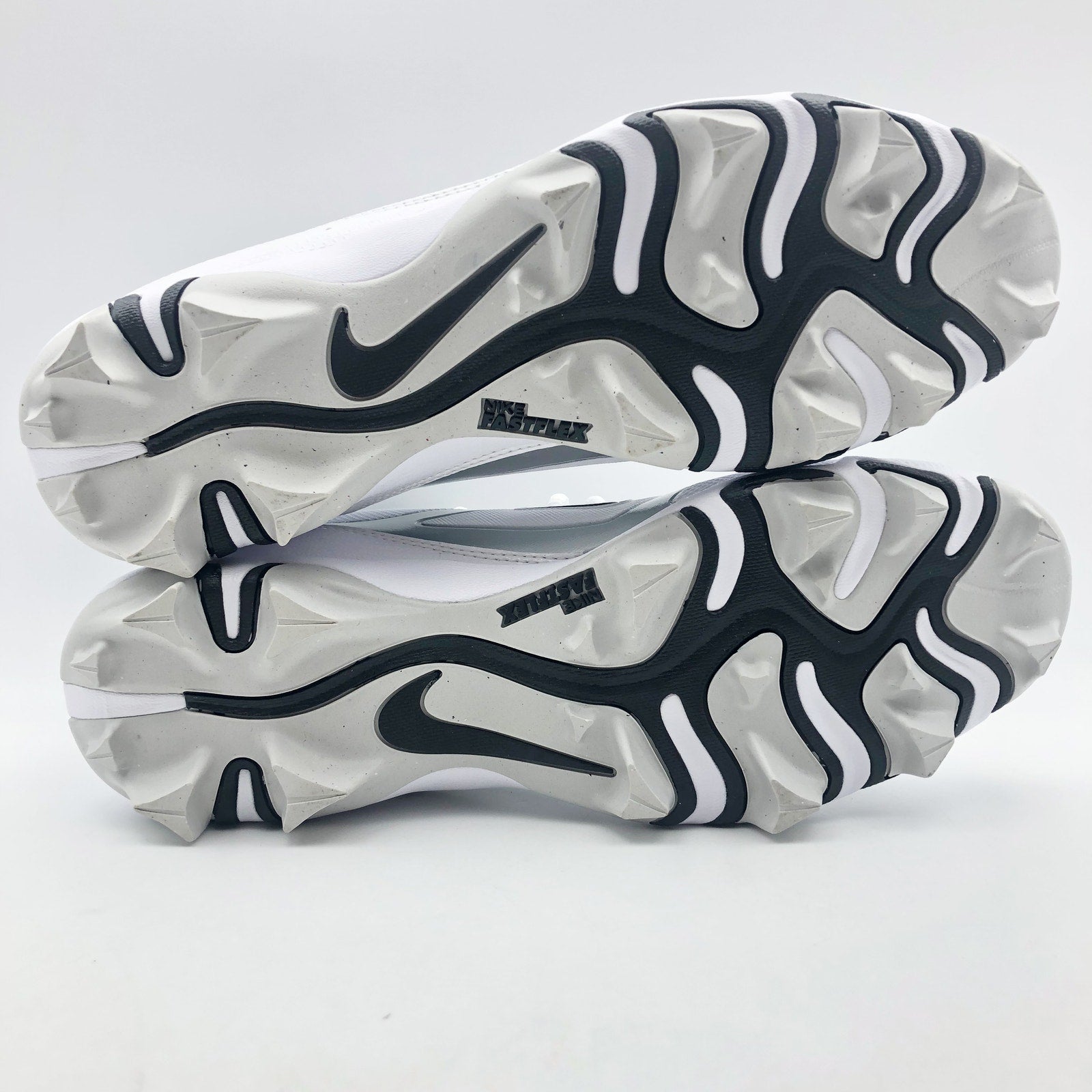 Nike Mens Alpha Menace 4 Shark Football Cleats Size 13 White Black NWOB