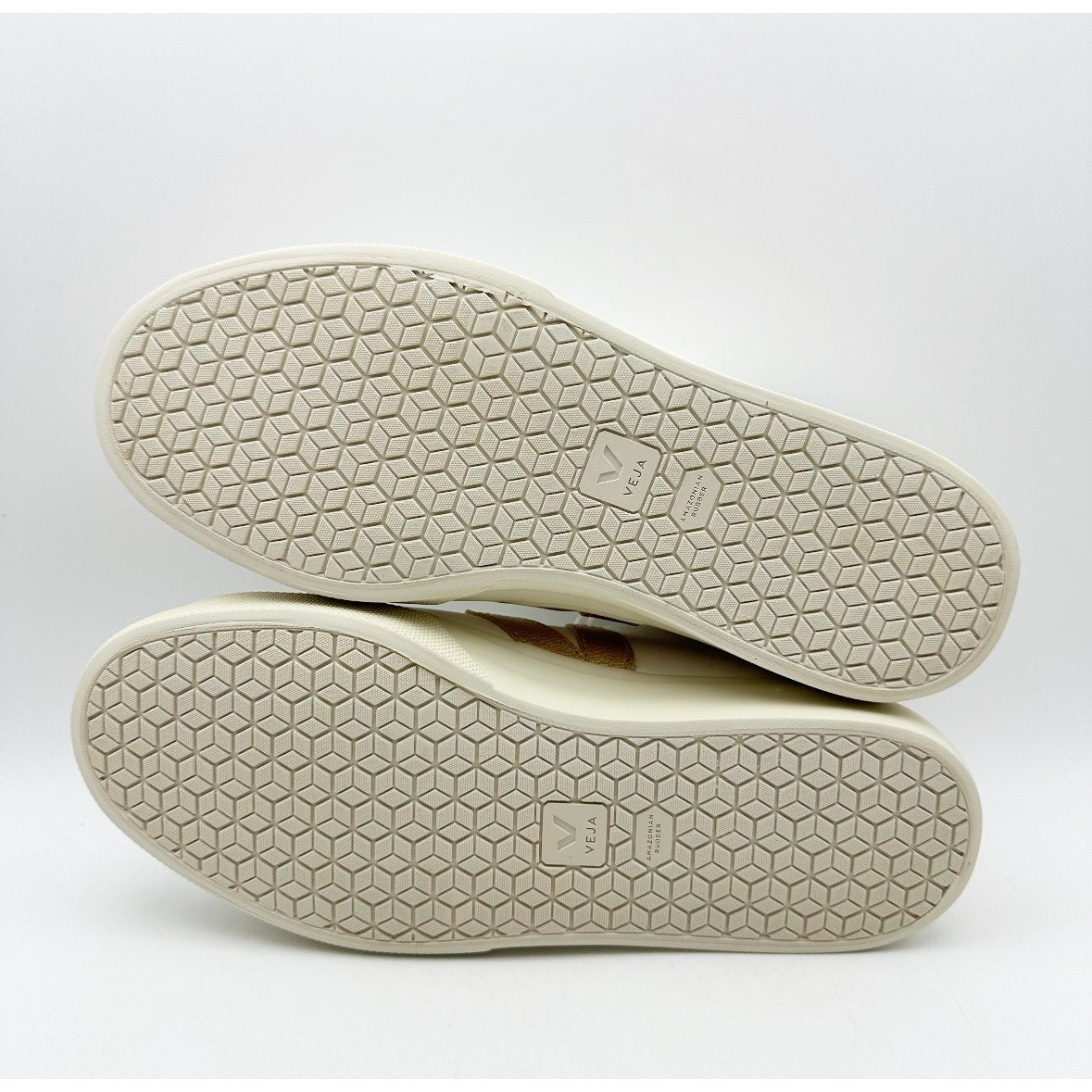 VEJA Campo Sneakers EU 42.5 Womens 11.5 Mens 9.5 White Gold Leather NIB