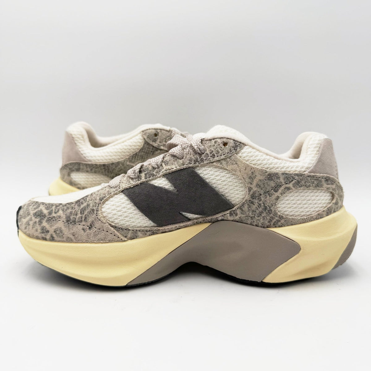 New Balance WRPD Casual Sneakers Mens 6 Womens 7.5 WIDE Grey Snakeskin NWOB