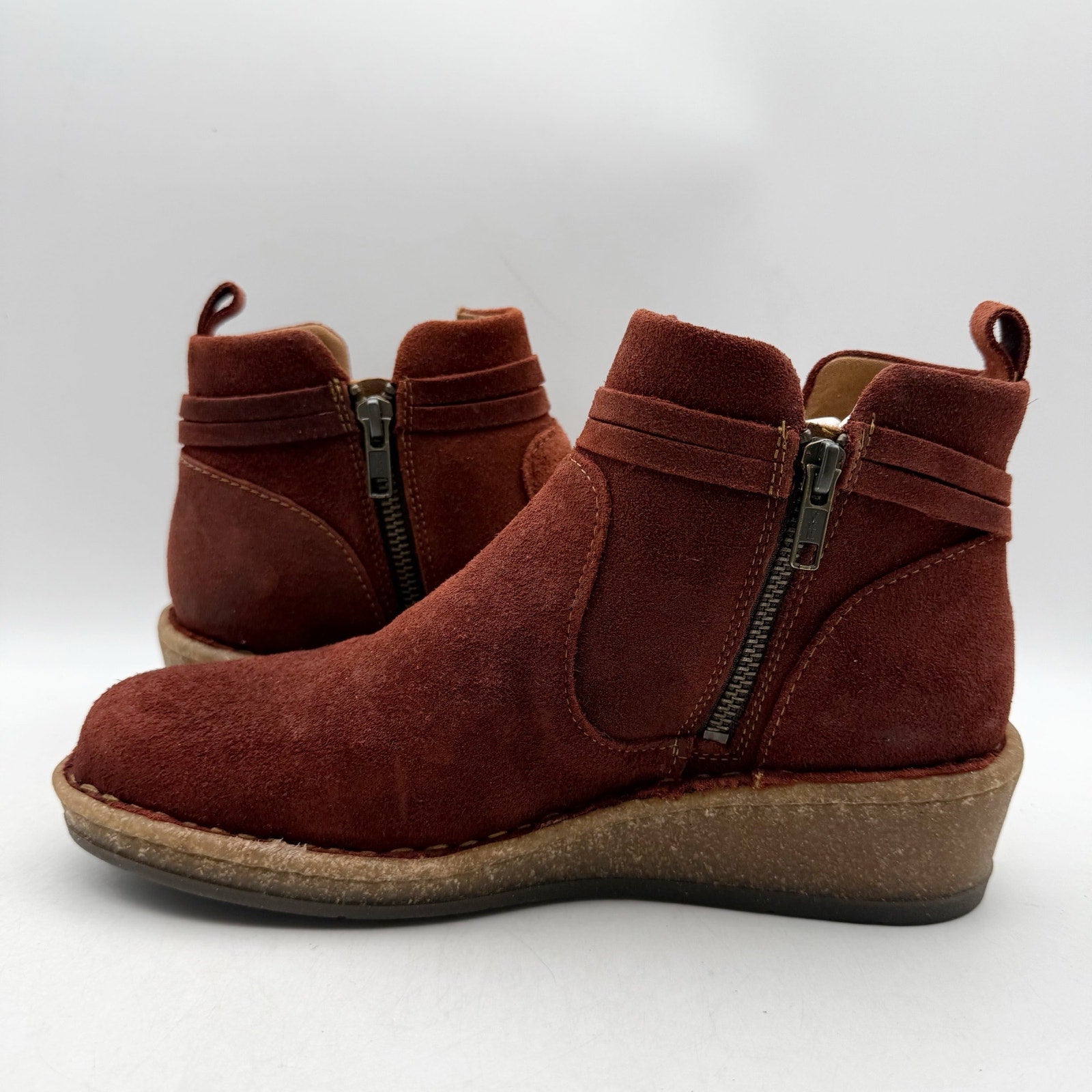Born Womens Vaughn Ankle Booties US 8 M EU 38.5 Red Distressed Suede NWOB