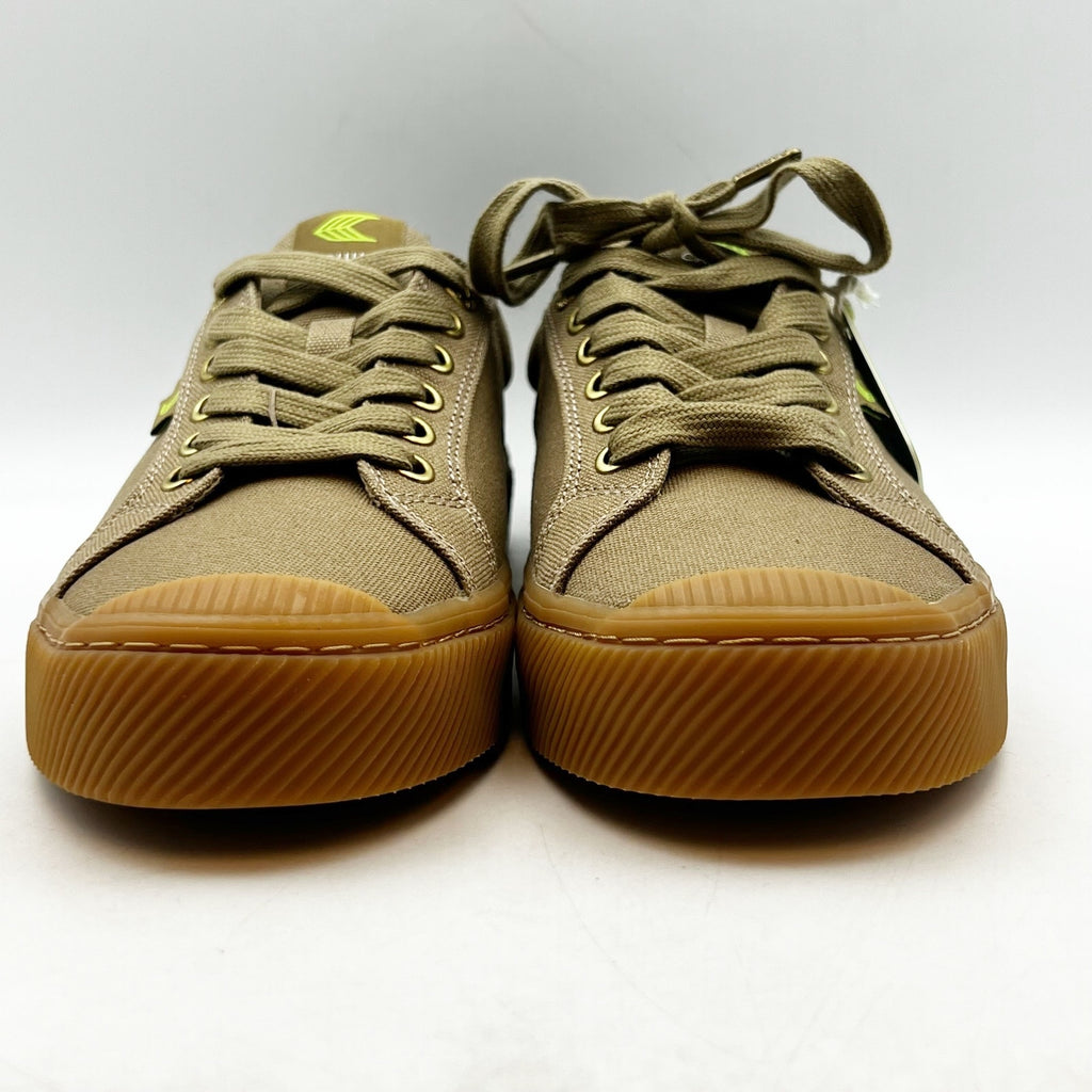 Cariuma OCA Low Canvas Sneaker Womens 9.5 Mens 8 Brown Burnt Sand Gum NIB