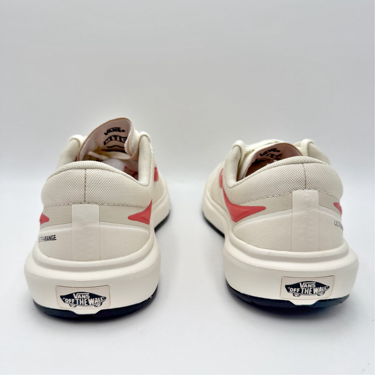 Vans Womens MTE Ultrarange 2.0 RW Sneakers Size 8.5 Cream Pink Leather NIB