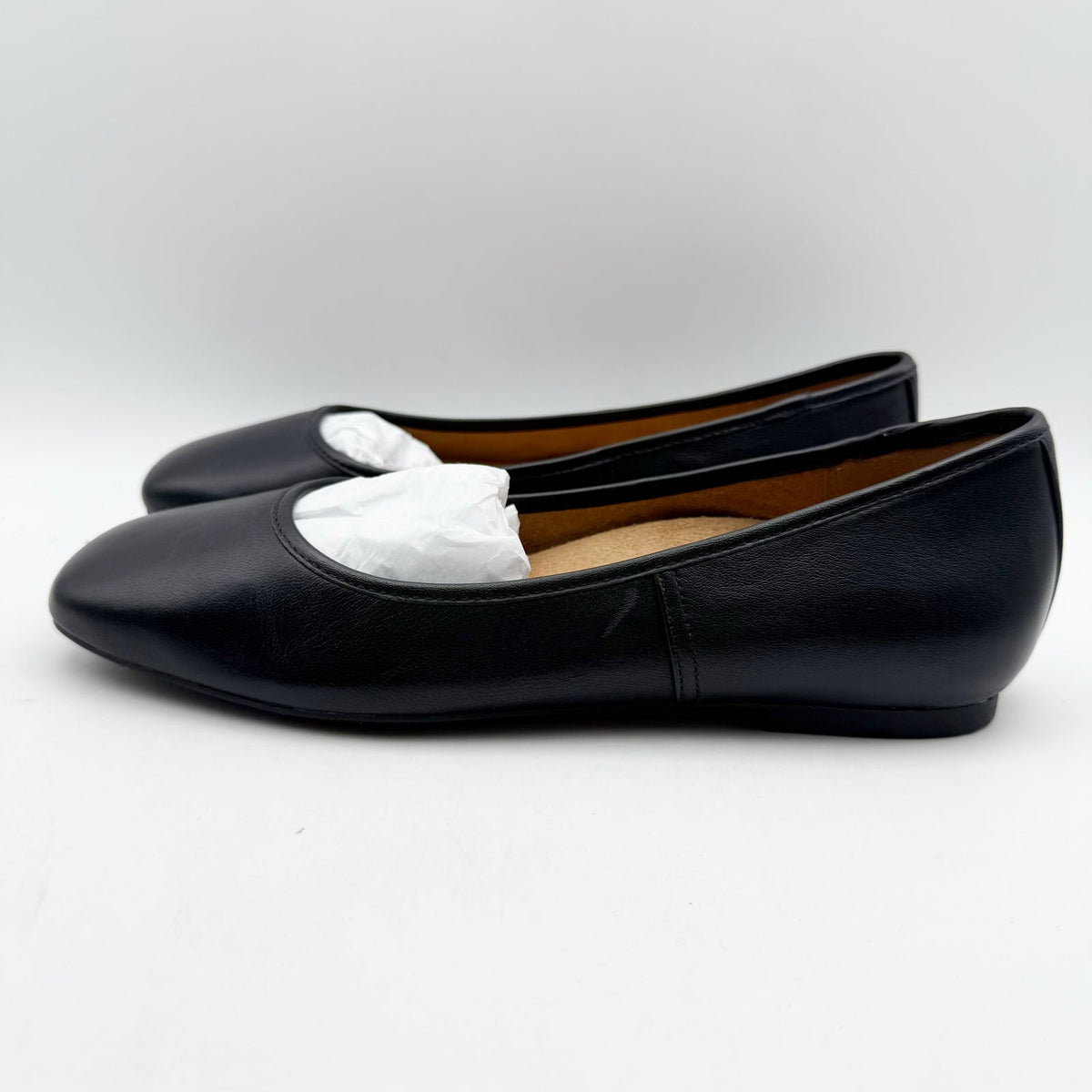 Vionic Womens Orinda Skimmers Flats Size 8.5 WIDE Black Leather Slip On NIB